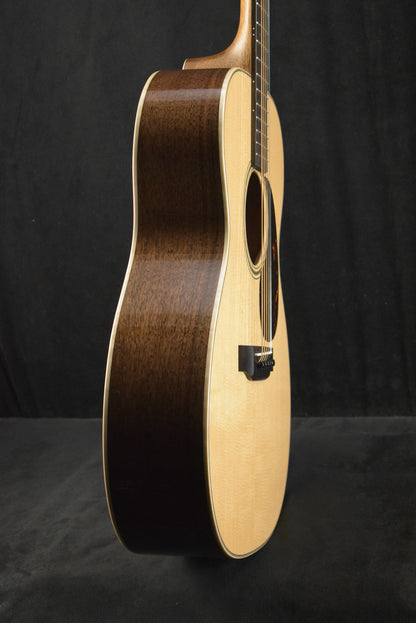 Martin Custom Shop 10CM000BLKWALNUT Auditorium 14-Fret Black Walnut