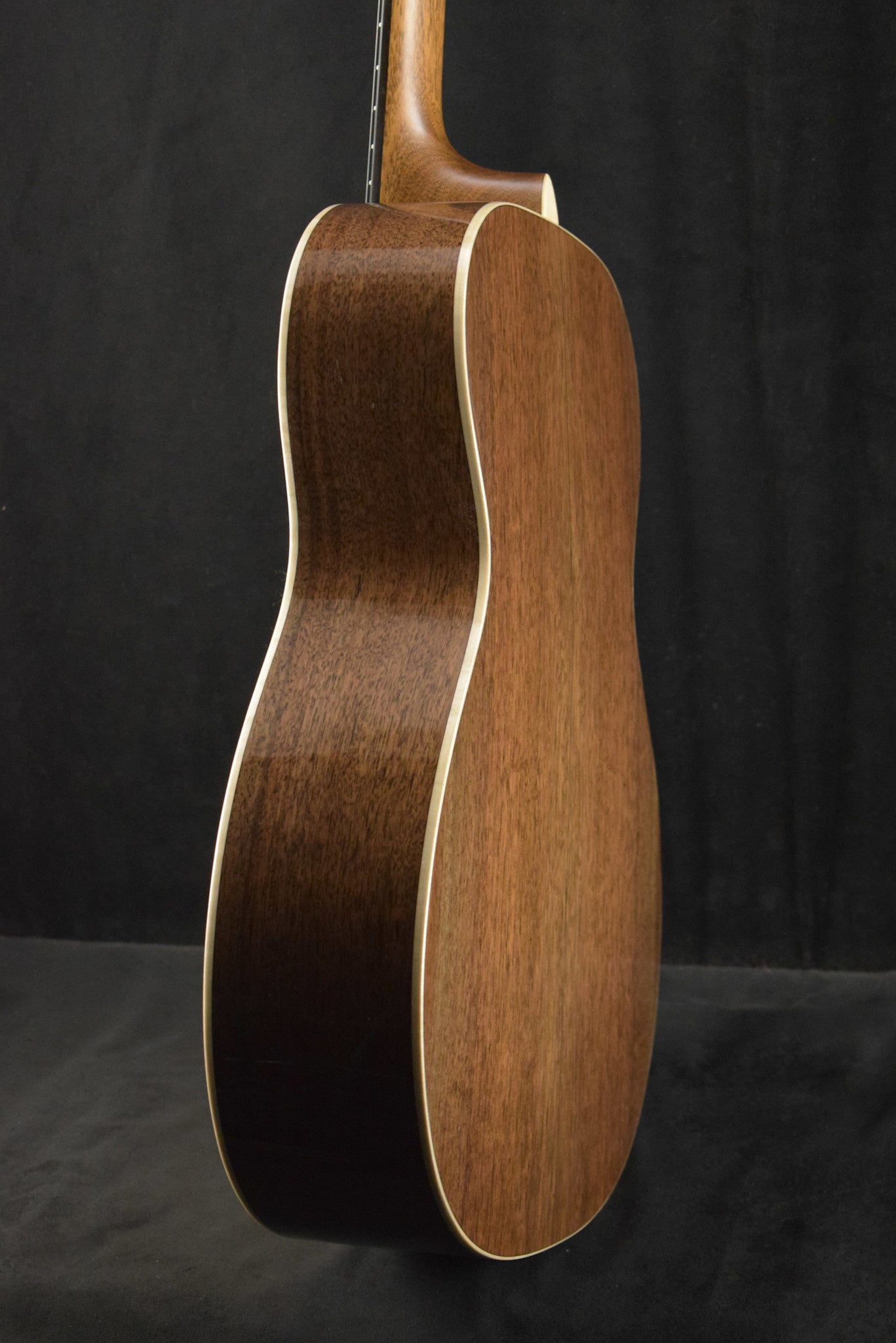 Martin Custom Shop 10CM000BLKWALNUT Auditorium 14-Fret Black Walnut