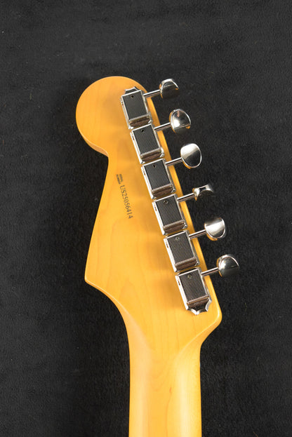 Fender American Professional Classic Stratocaster 3-Color Sunburst Maple Fingerboard
