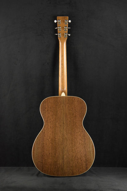Martin Custom Shop 10CM000BLKWALNUT Auditorium 14-Fret Black Walnut