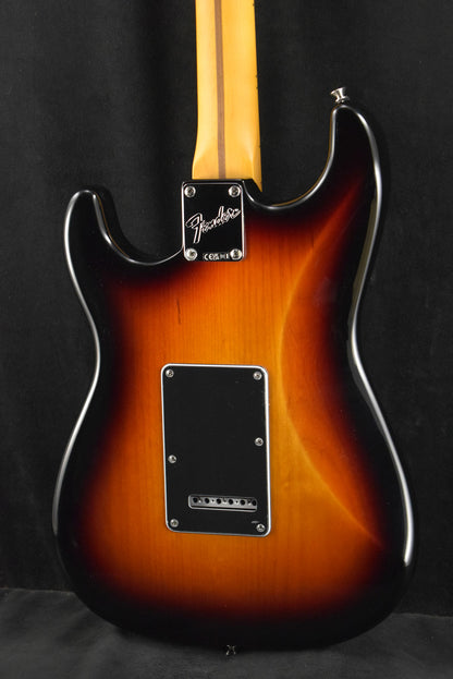 Fender American Professional Classic Stratocaster 3-Color Sunburst Maple Fingerboard