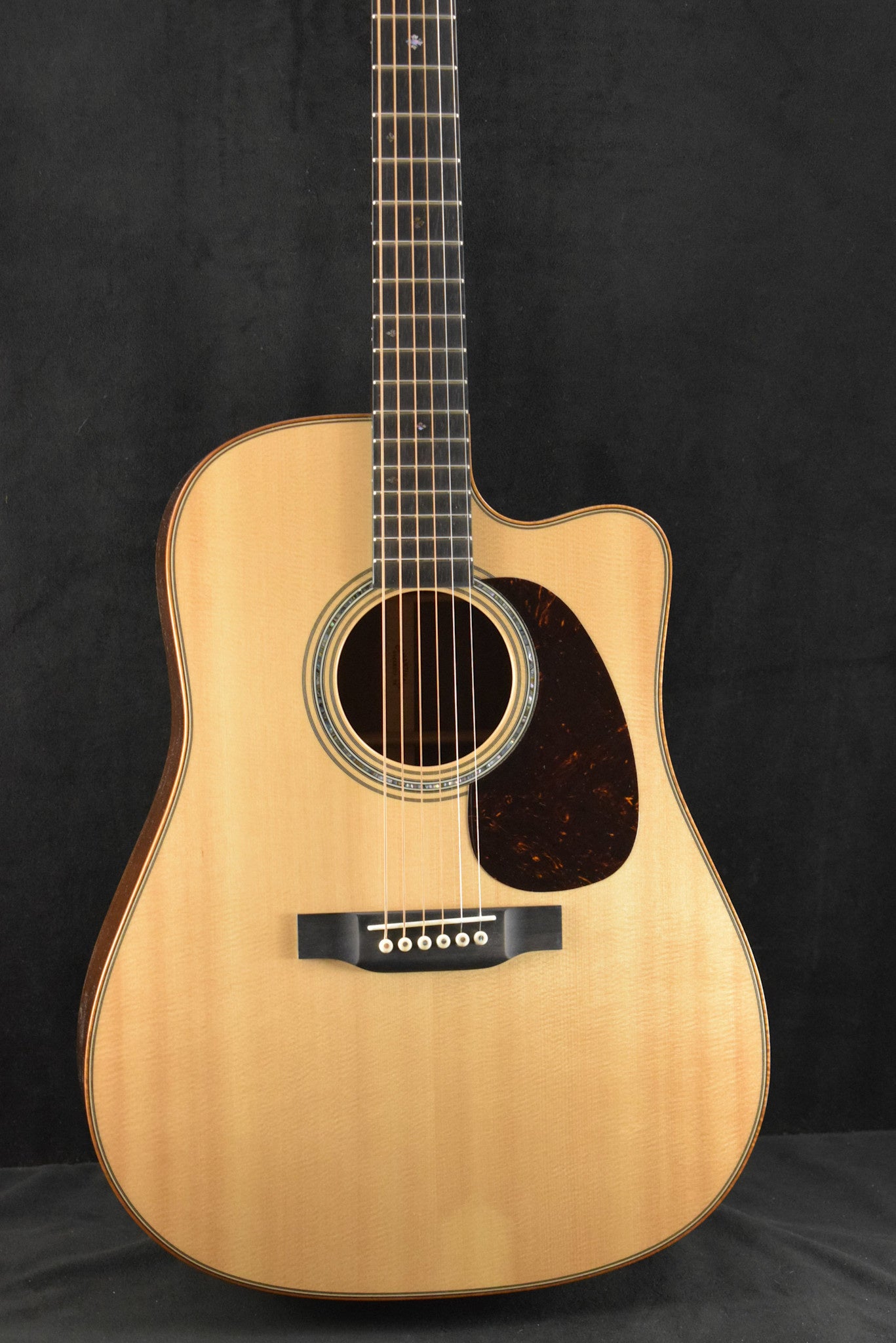 Martin Custom Shop Dreadnought Cutaway Acoustic-Electric Wild Grain East Indian Rosewood Sitka Spruce Natural