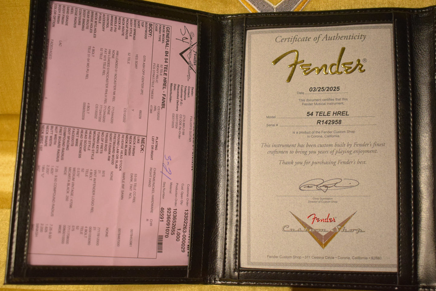 Fender 1954 Telecaster Heavy Relic Faded Aged Nocaster Blonde 1-Piece Rift Sawn Maple Neck Fingerboard,