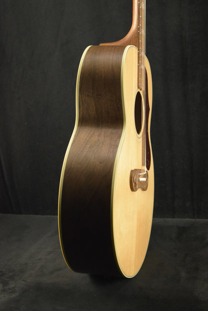 Gibson SJ-200 Studio Walnut Satin Natural