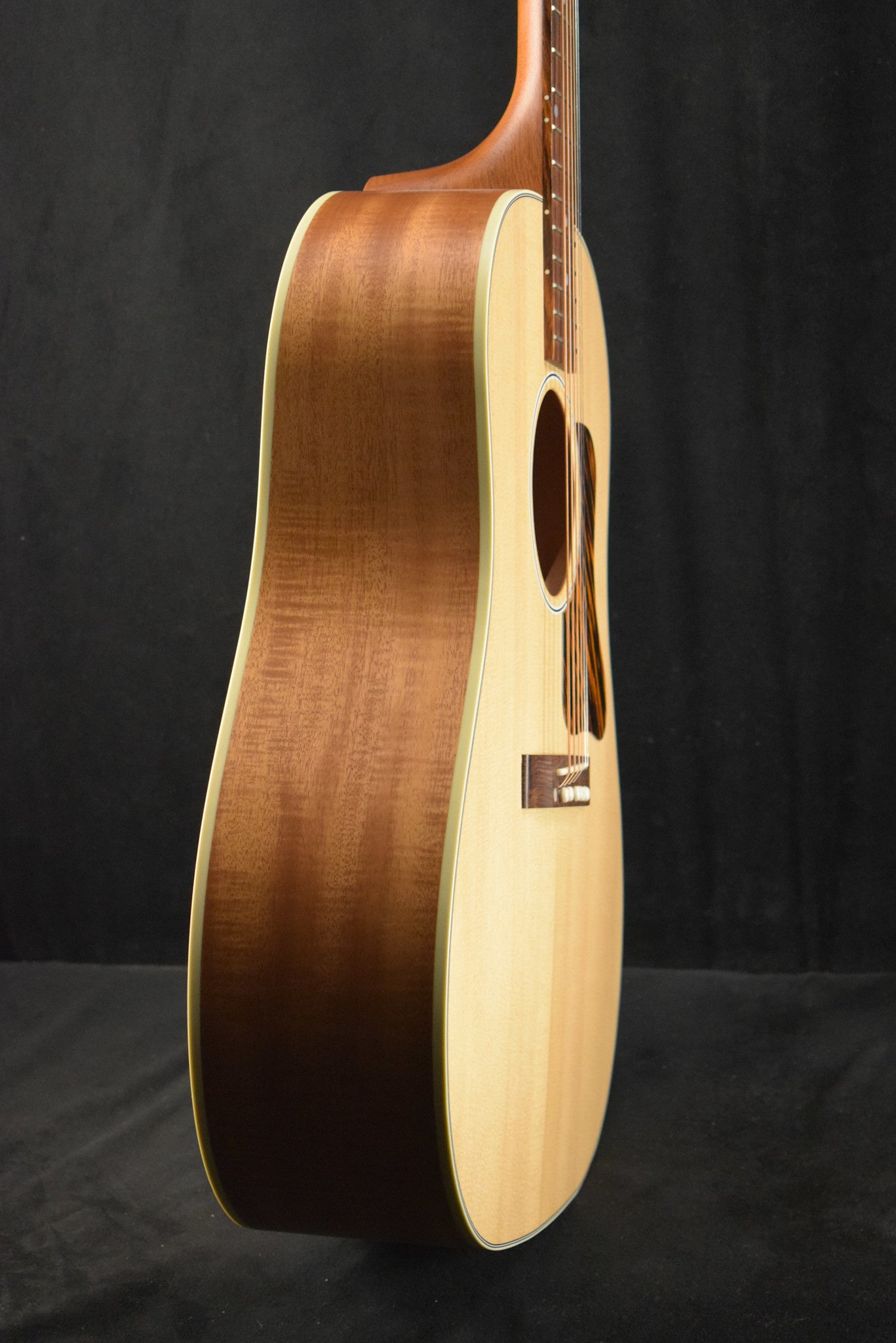 Gibson J-35 30s LR Baggs VTC Faded Natural