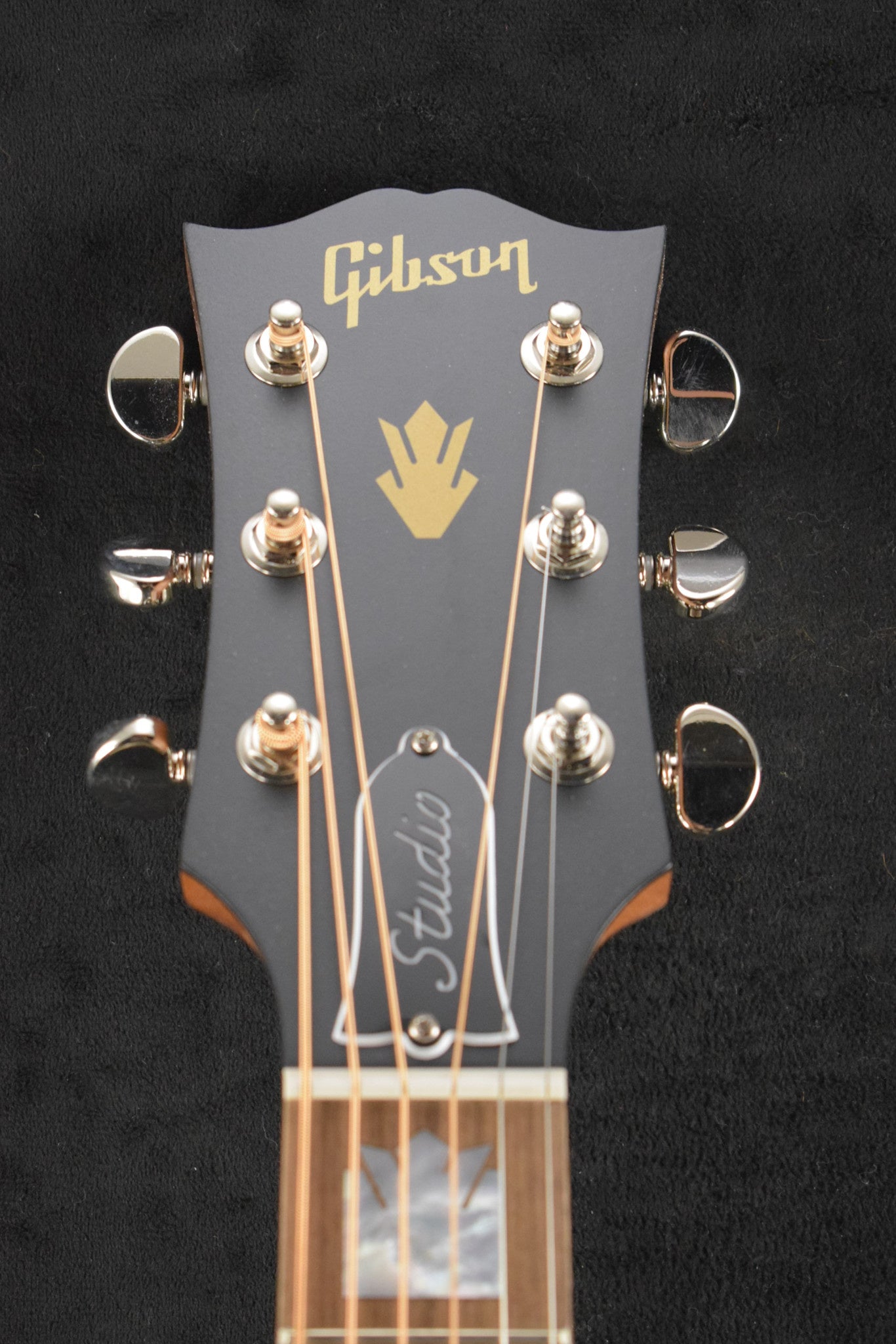 Gibson SJ-200 Studio Walnut Satin Walnut Burst