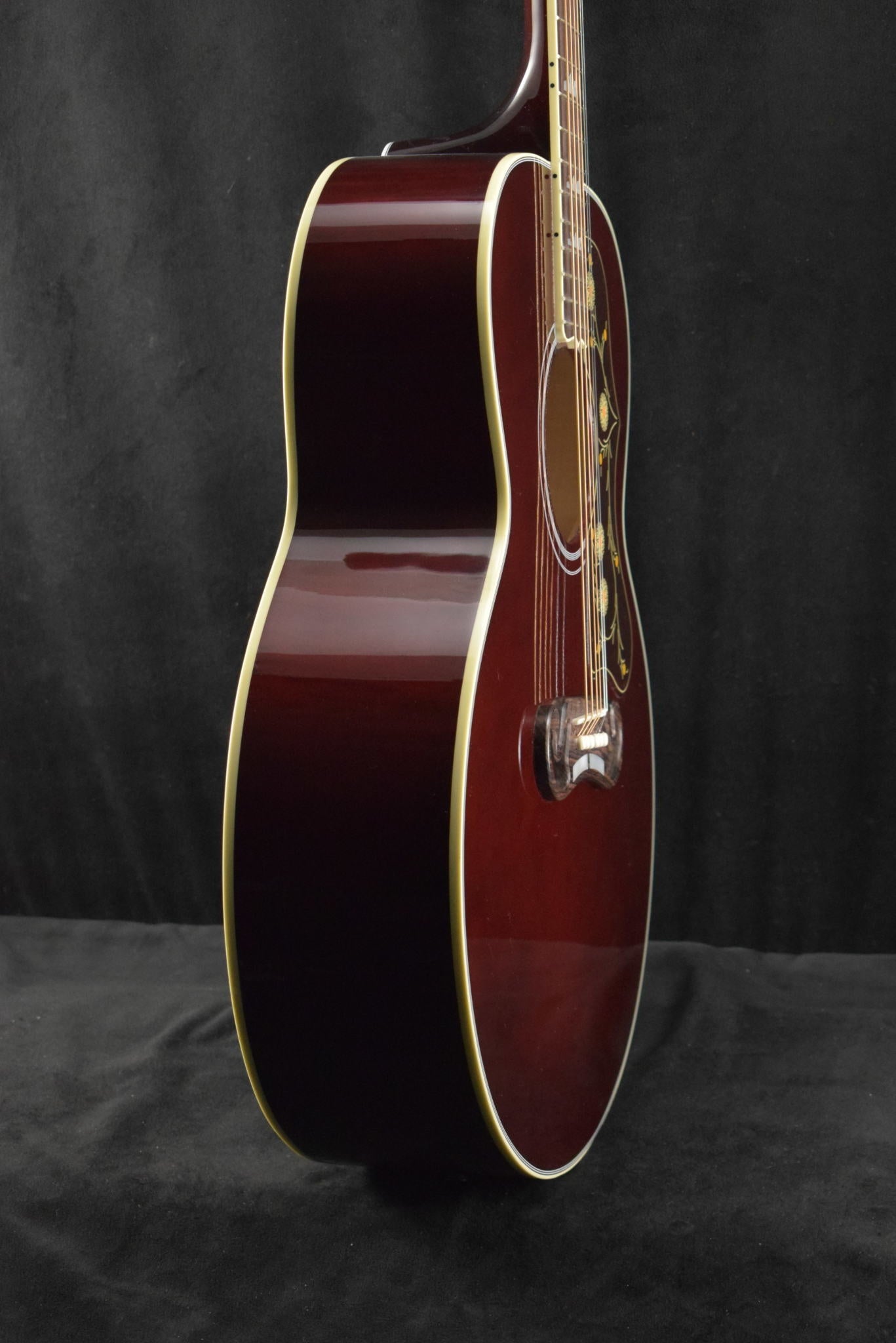 Gibson SJ-200 Standard Wine Red