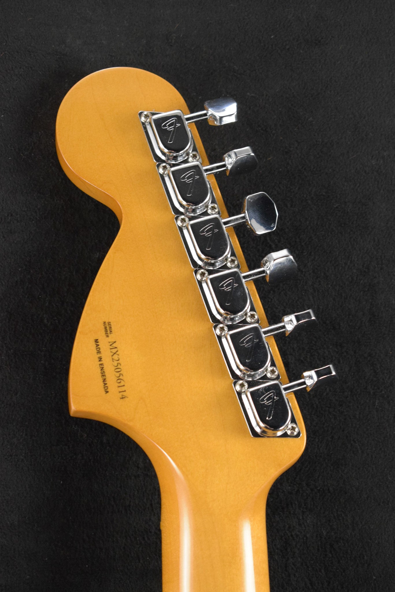 Fender Vintera II '70s Stratocaster 3-Color Sunburst Maple Fingerboard