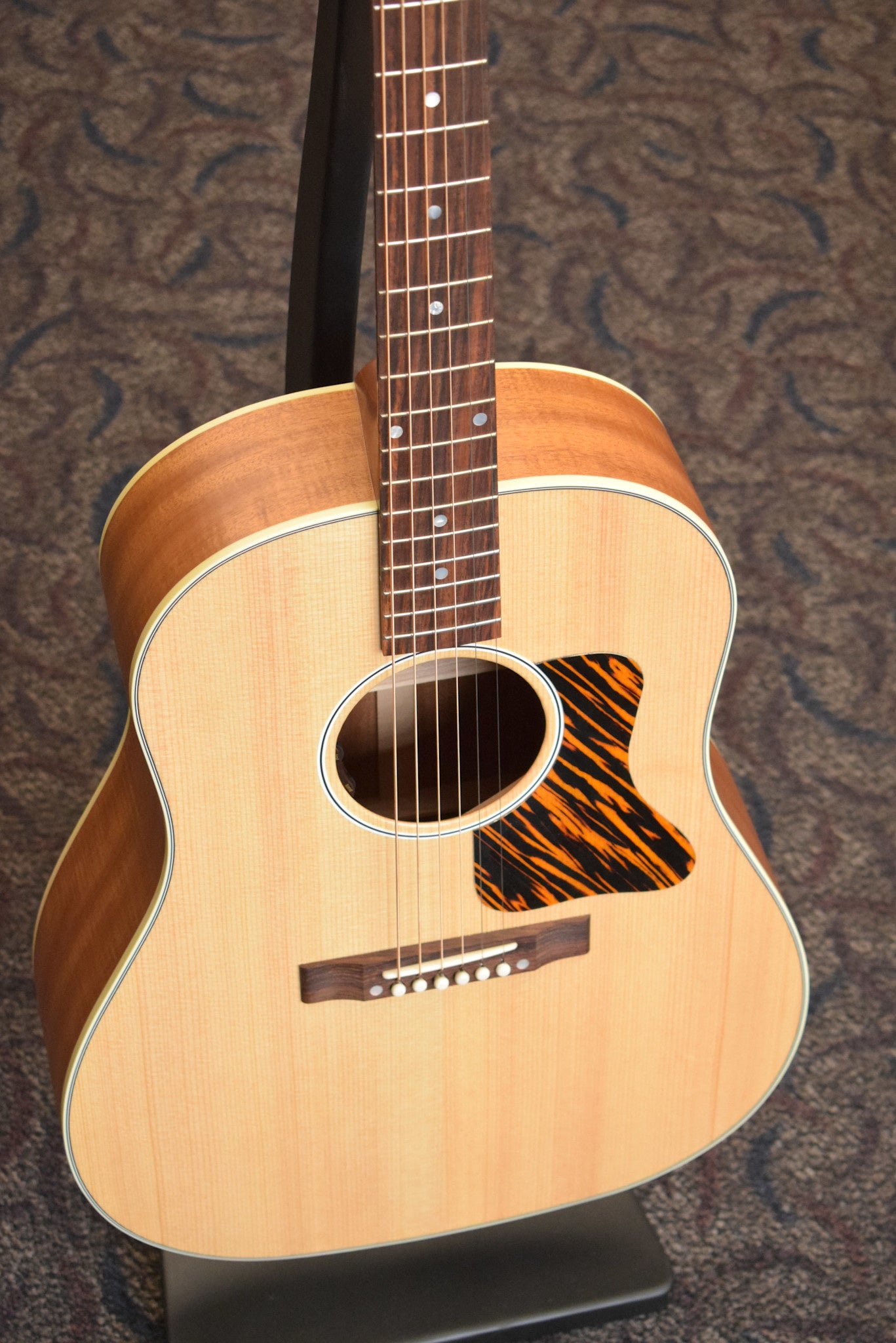 Gibson J-35 30s LR Baggs VTC Faded Natural