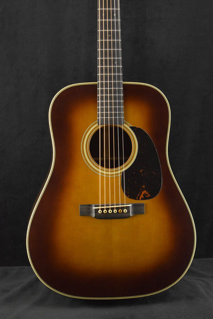 Martin Custom Shop D-28 Authentic 1937 Stage 1 Aging Ambertone