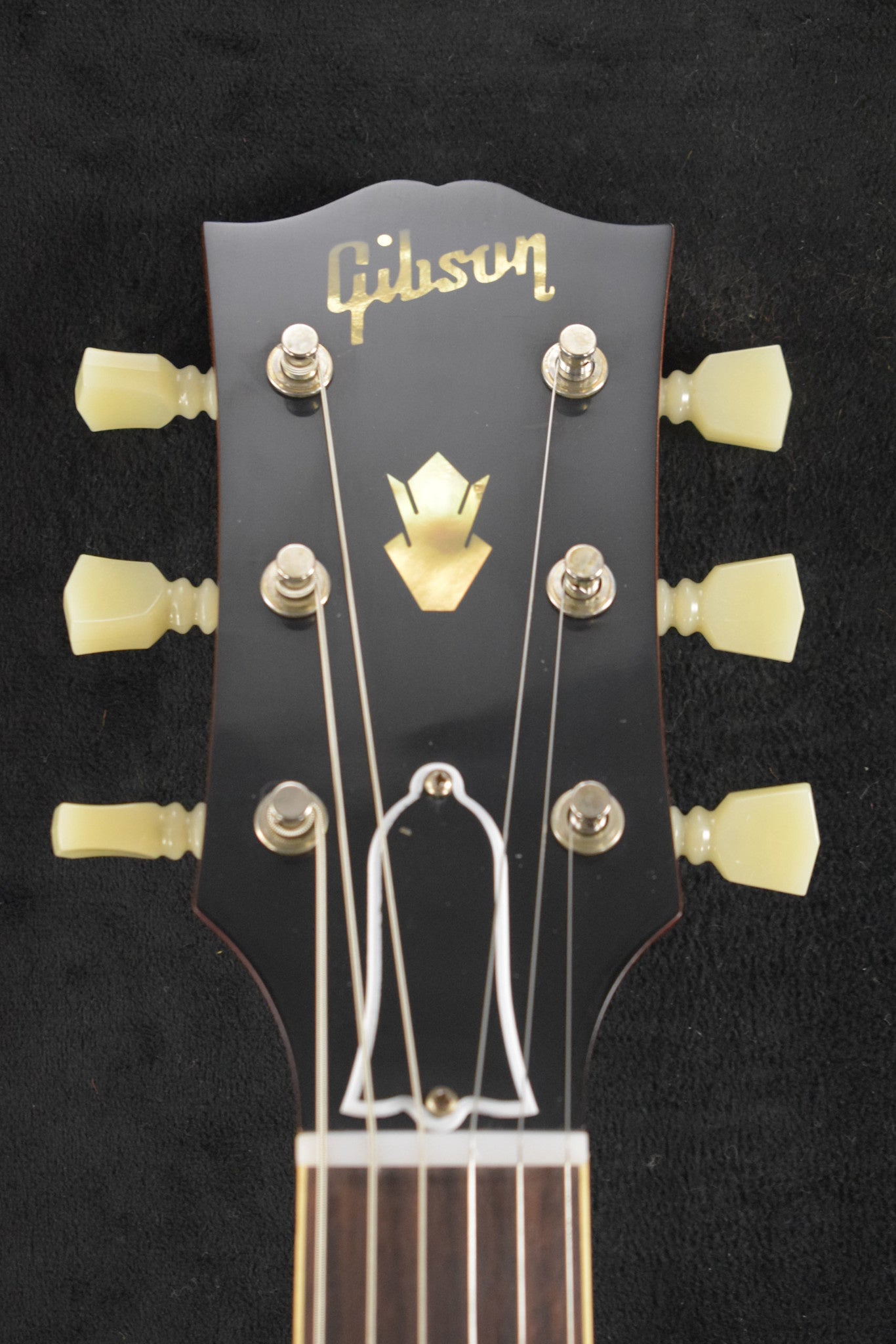 Gibson Custom Shop 1964 SG Standard Reissue With Maestro Vibrola VOS Cherry Red