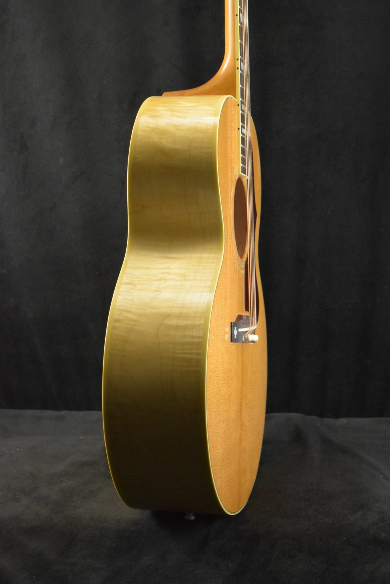 Gibson Custom Shop 1952 J-185 Antique Natural