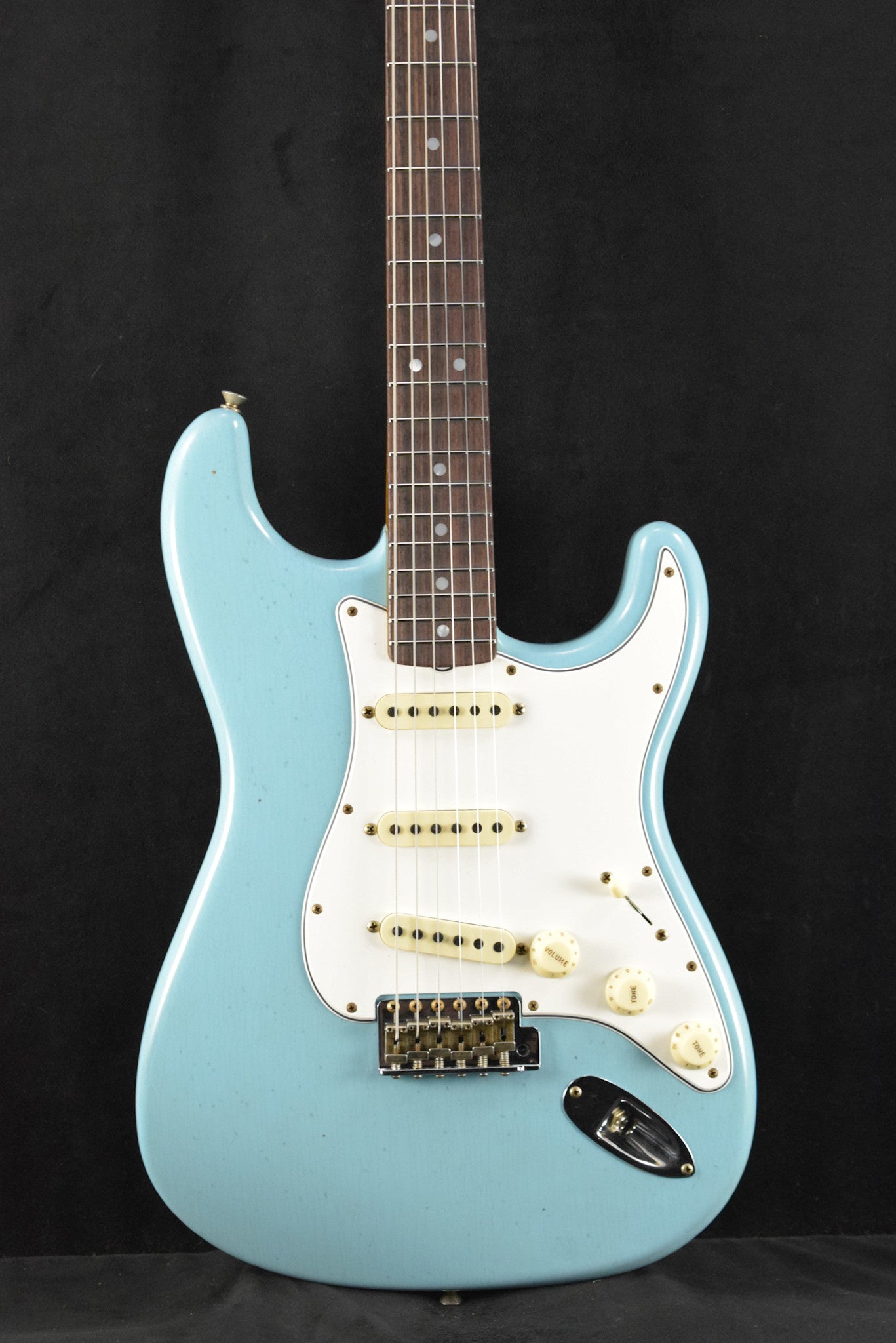 Fender Limited Edition Fat '64 Stratocaster Journeyman Relic Aged Daphne Blue 3A Rosewood Fingerboard