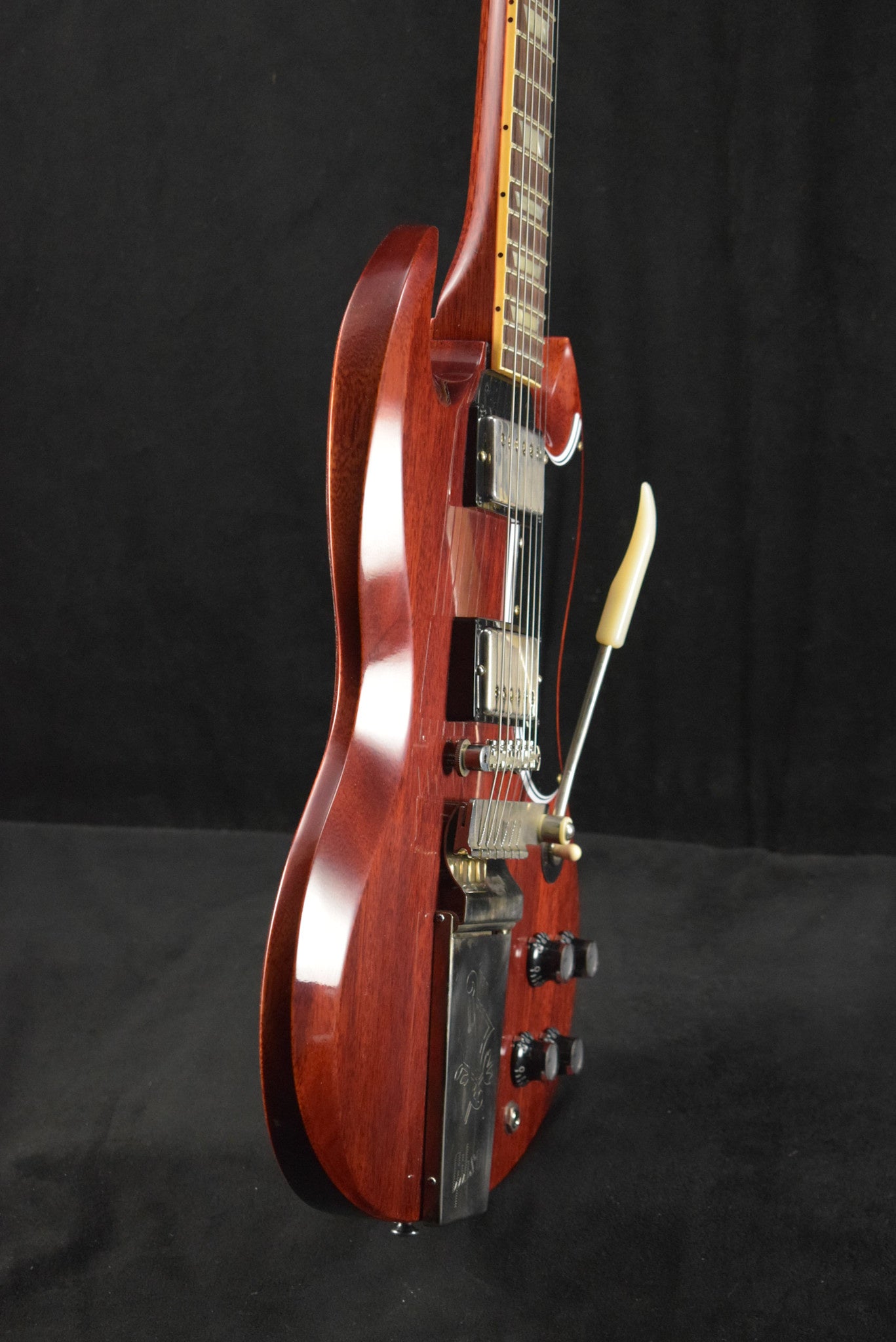 Gibson Custom Shop 1964 SG Standard Reissue With Maestro Vibrola VOS Cherry Red