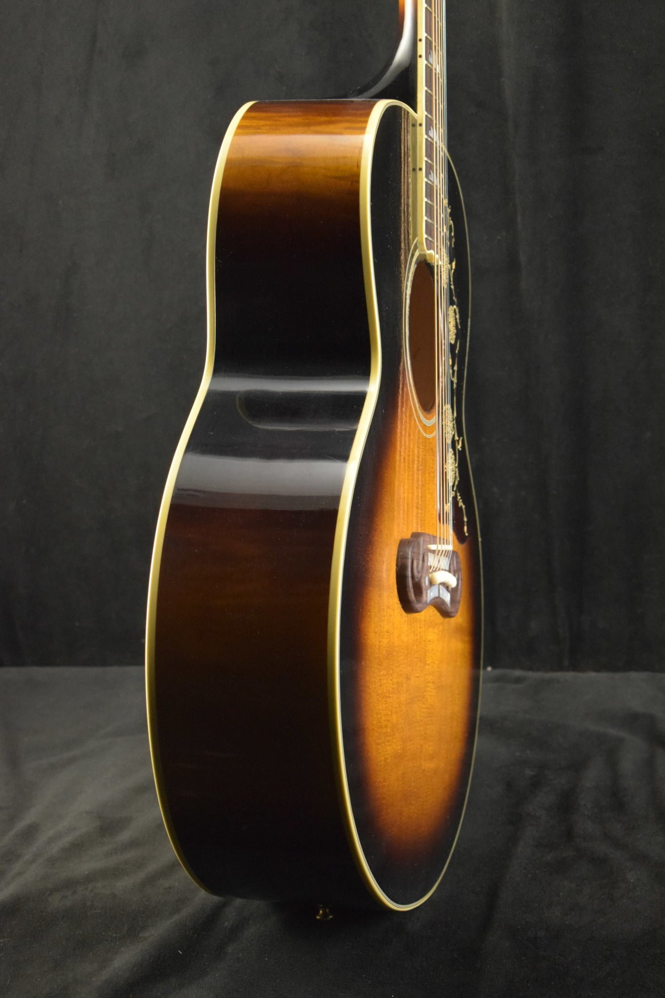 Gibson Murphy Lab 1957 SJ-200 Vintage Sunburst Light Aged