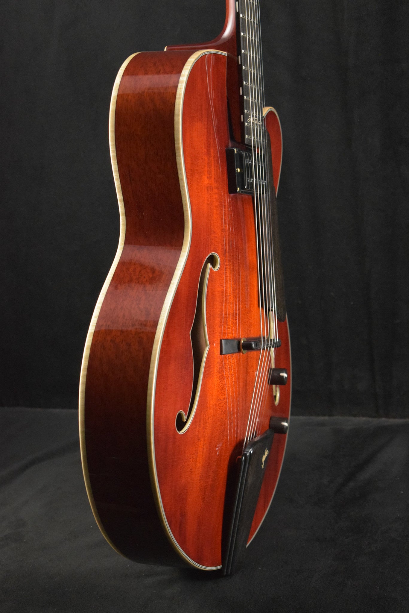 Eastman AR680CE John Pisano Signature Archtop Classic Truetone Gloss