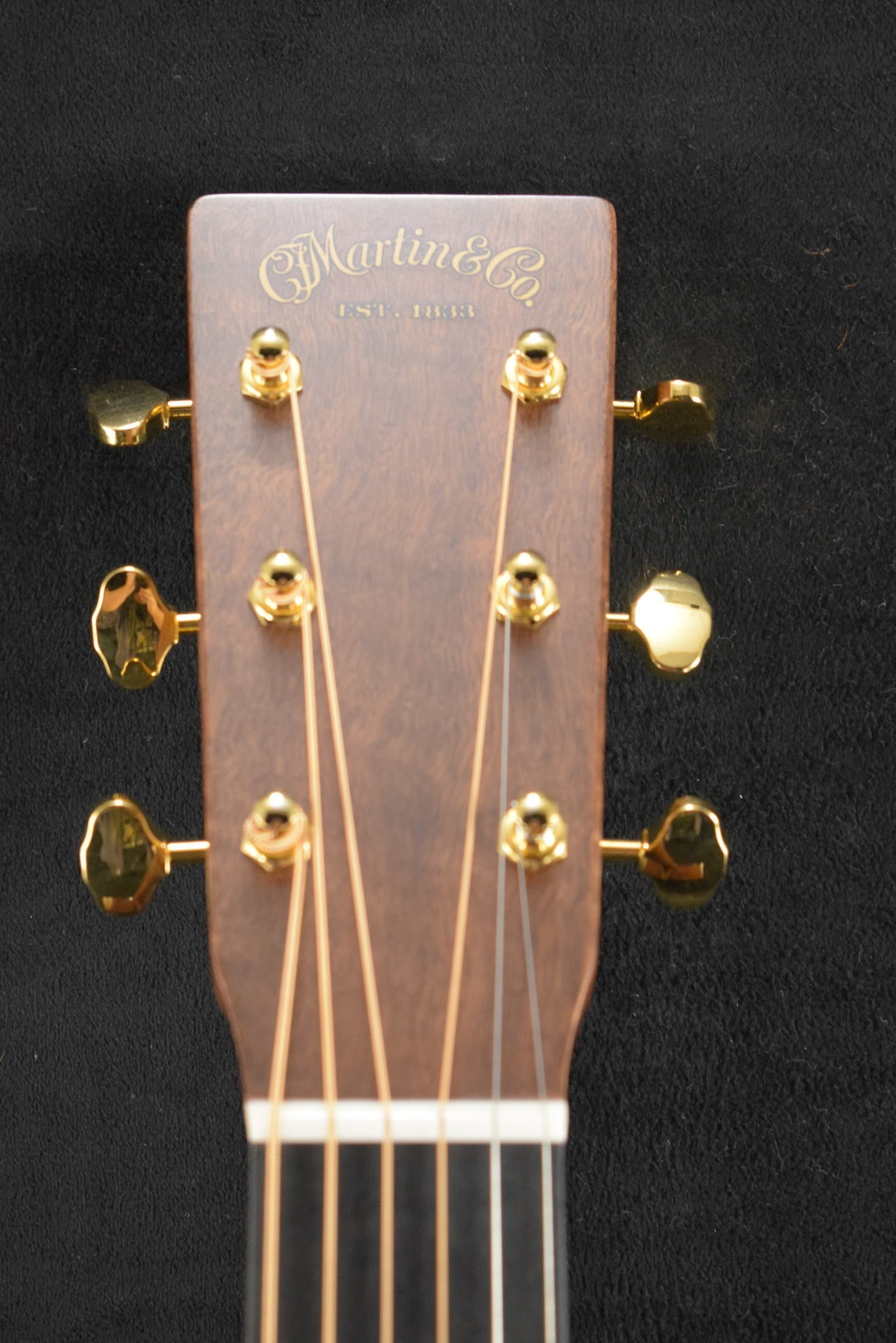 Martin Custom Shop OM Orchestra Model Sitka Spruce VTS Quilted Pommele Sapele Natural