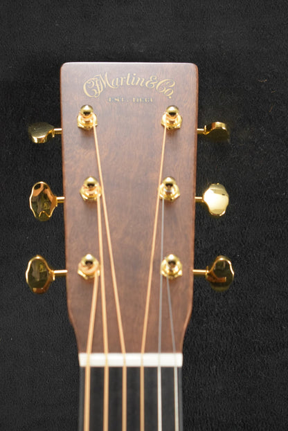 Martin Custom Shop OM Orchestra Model Sitka Spruce VTS Quilted Pommele Sapele Natural