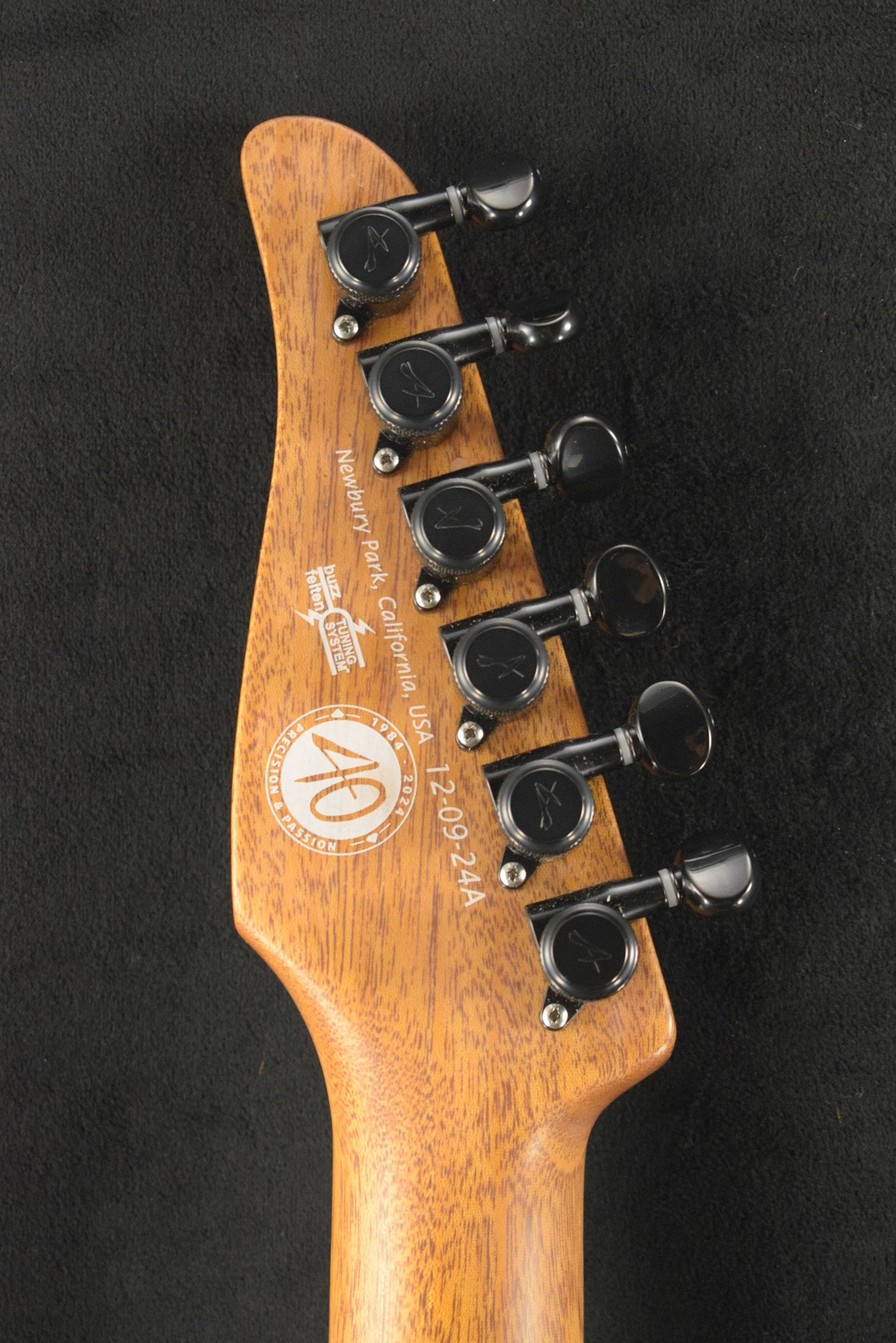 Tom Anderson Raven Superbird Satin Organic Grain Super Sonic Gray with Black