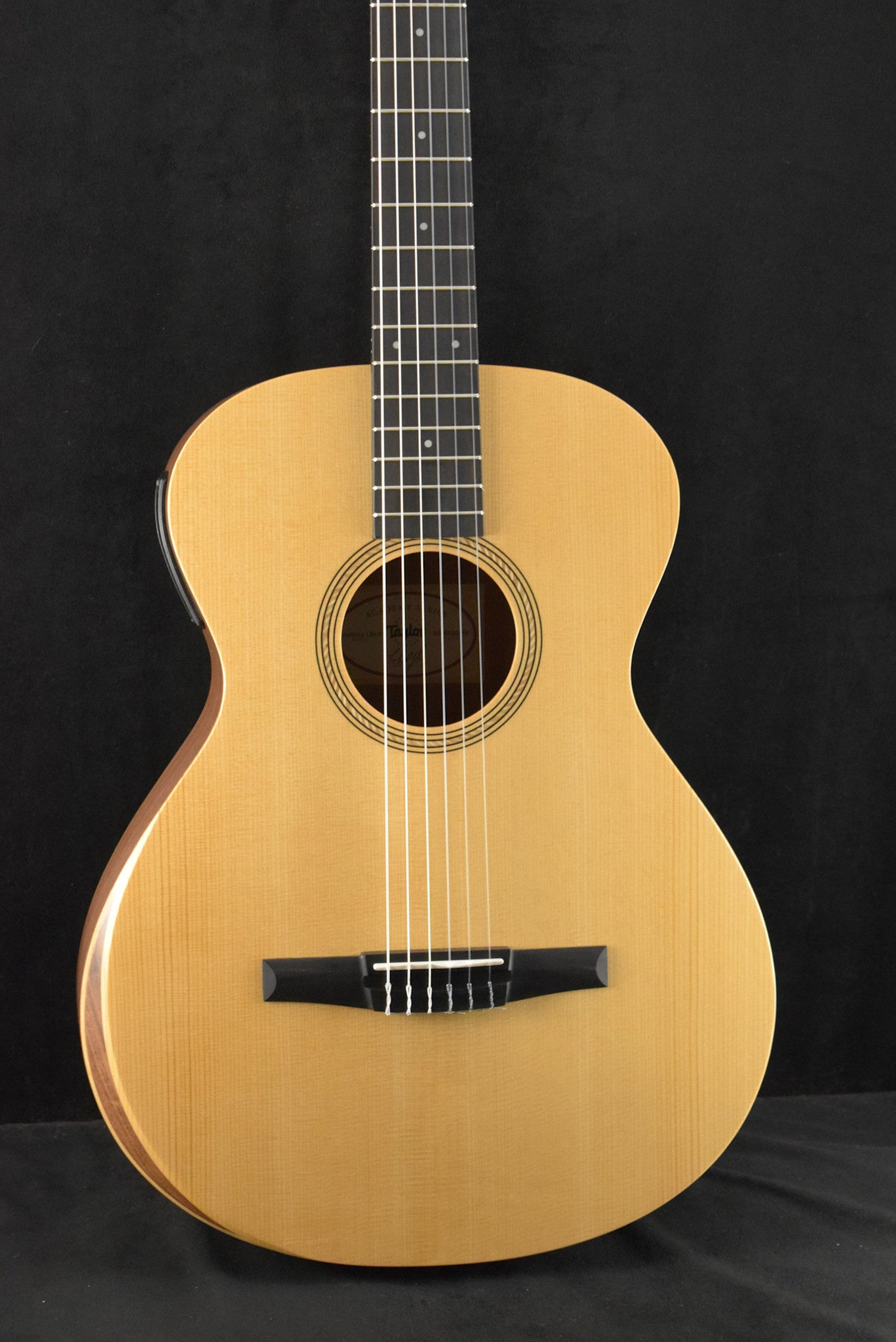 Taylor Academy 12e-N Nylon-String Acoustic-Electric Natural