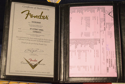 Fender 1957 Stratocaster Heavy Relic Aged Fiesta Red w/1-Piece Rift Sawn Maple Neck Fingerboard