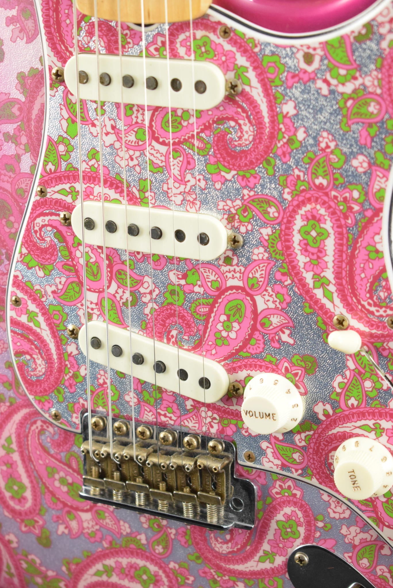 Fender Custom Shop Limited Edition '68 Paisley Strat Relic - Pink Paisley