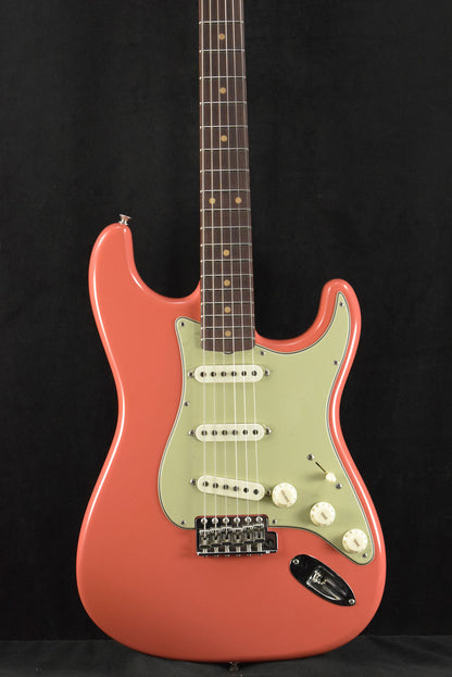 Fender Vintage Custom 1959 Stratocaster NOS Fiesta Red 3A Rosewood Fingerboard