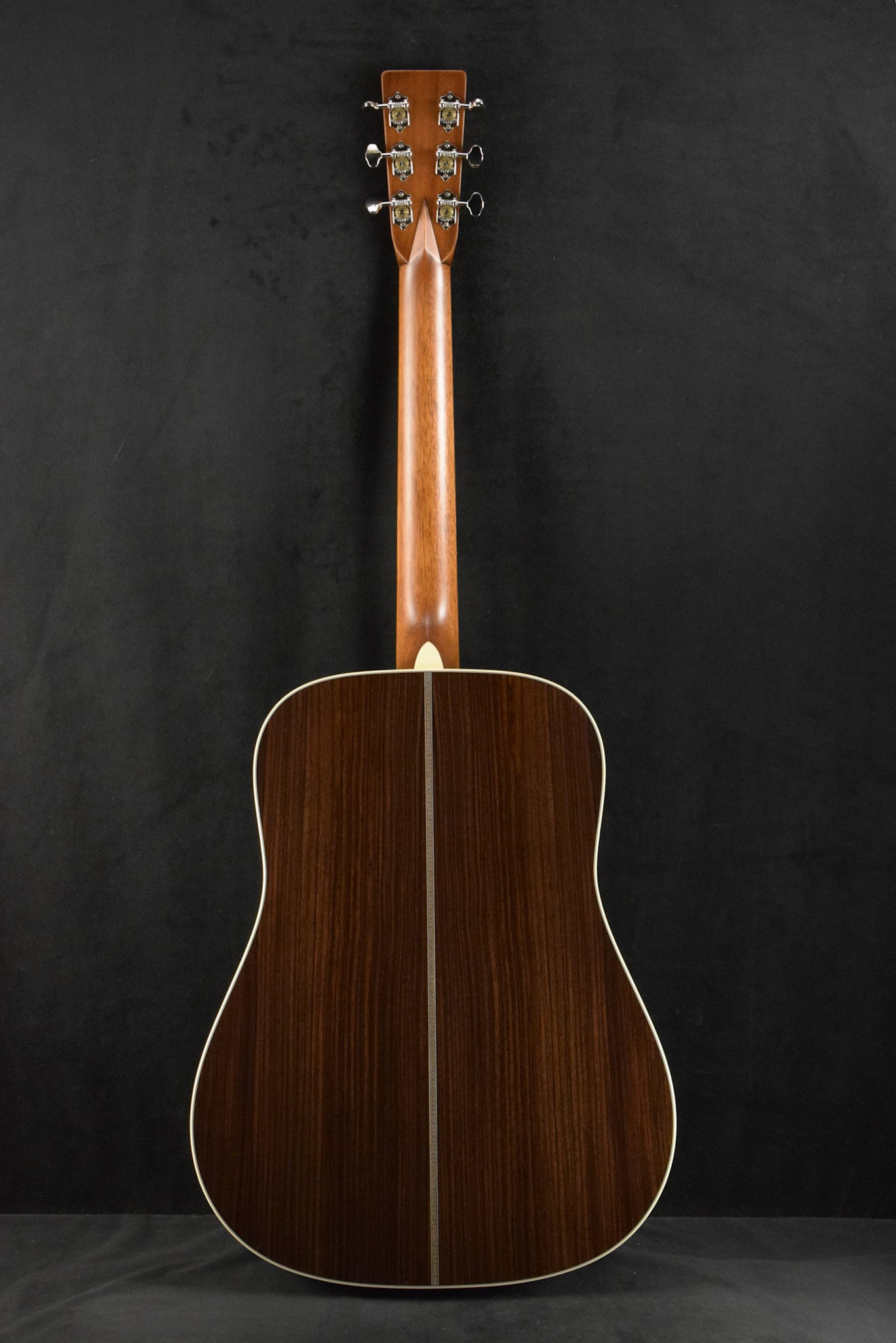Martin HD-28 Natural Gloss