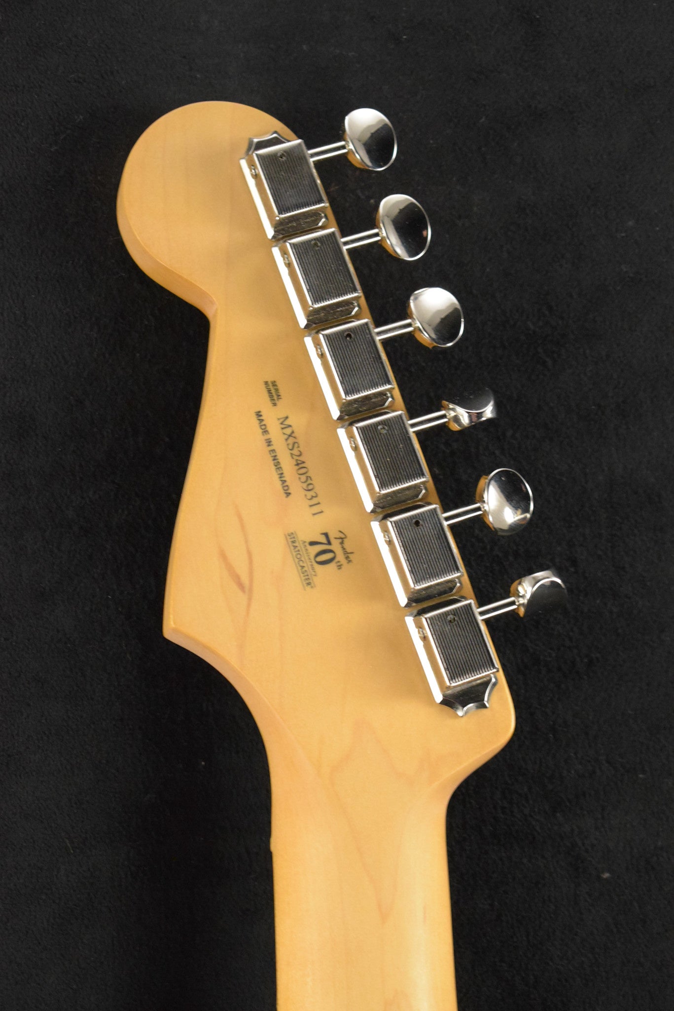 Fender Player II Stratocaster Aged Cherry Burst Maple Fingerboard