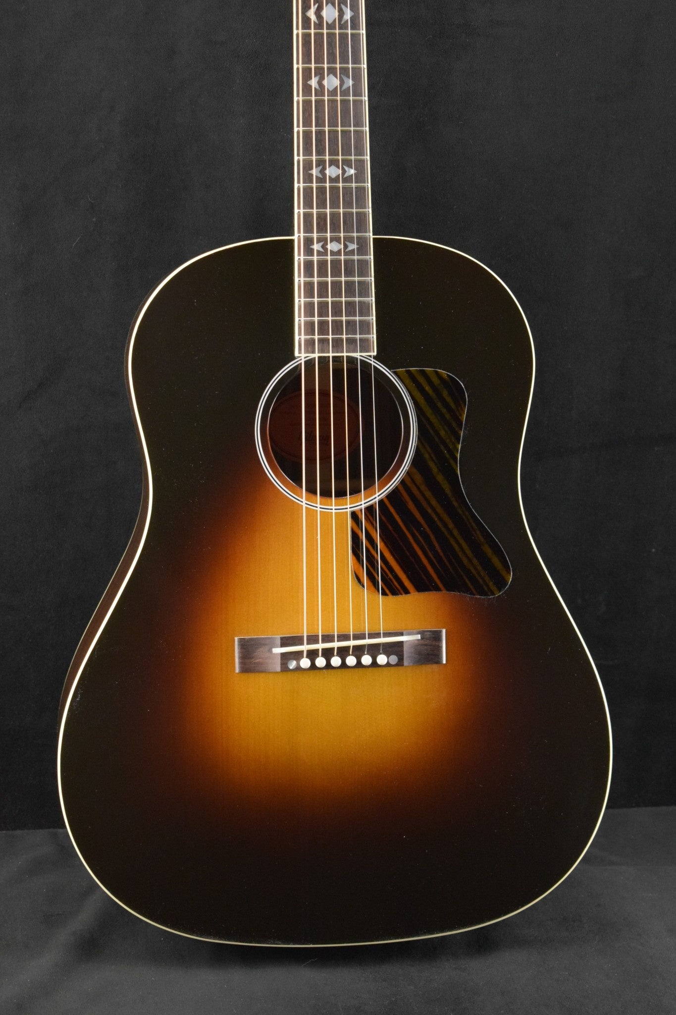 Gibson Custom Shop Advanced Jumbo Adirondack Red Spruce Top Vintage Sunburst Fuller's Exclusive