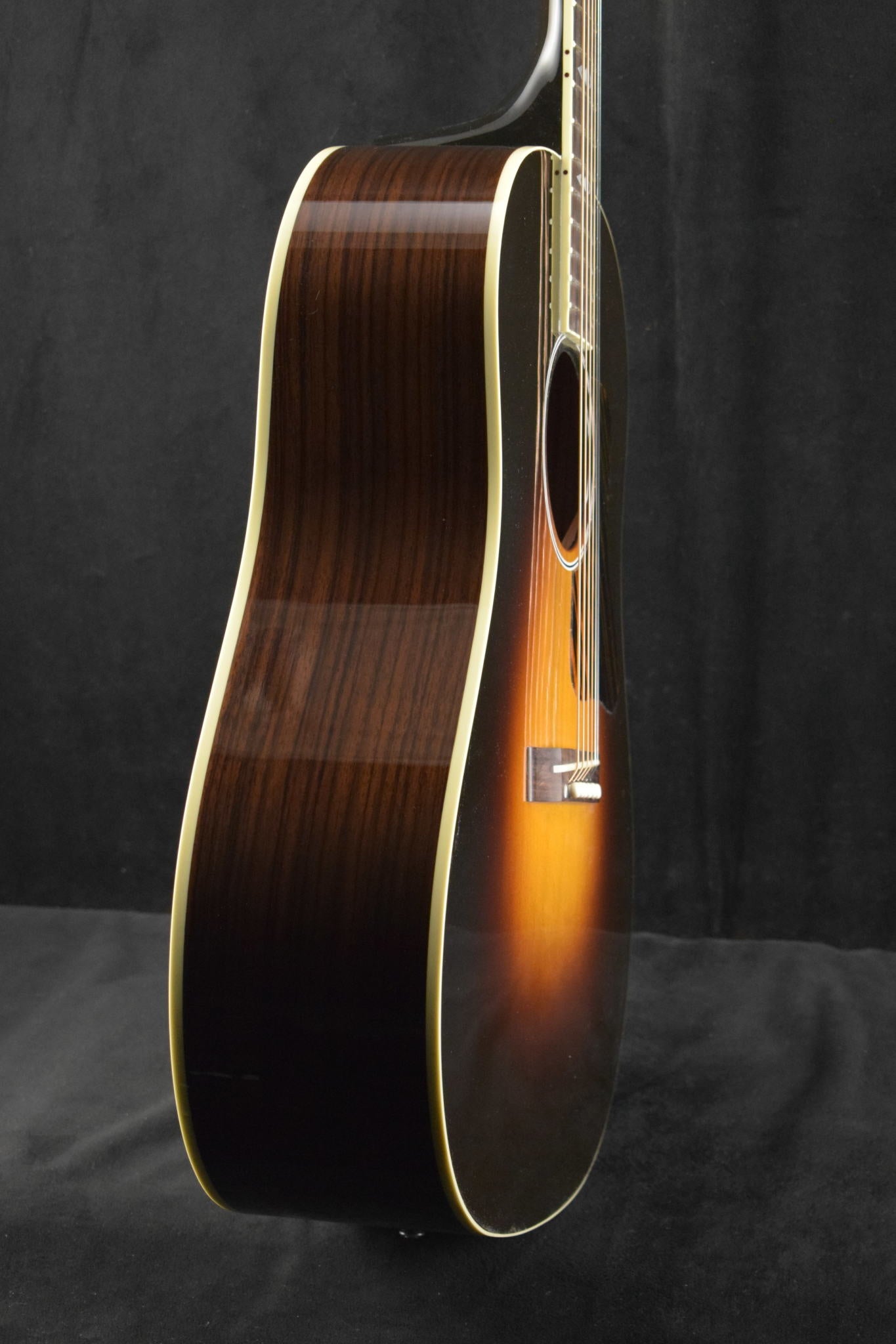 Gibson Custom Shop Advanced Jumbo Adirondack Red Spruce Top Vintage Sunburst Fuller's Exclusive