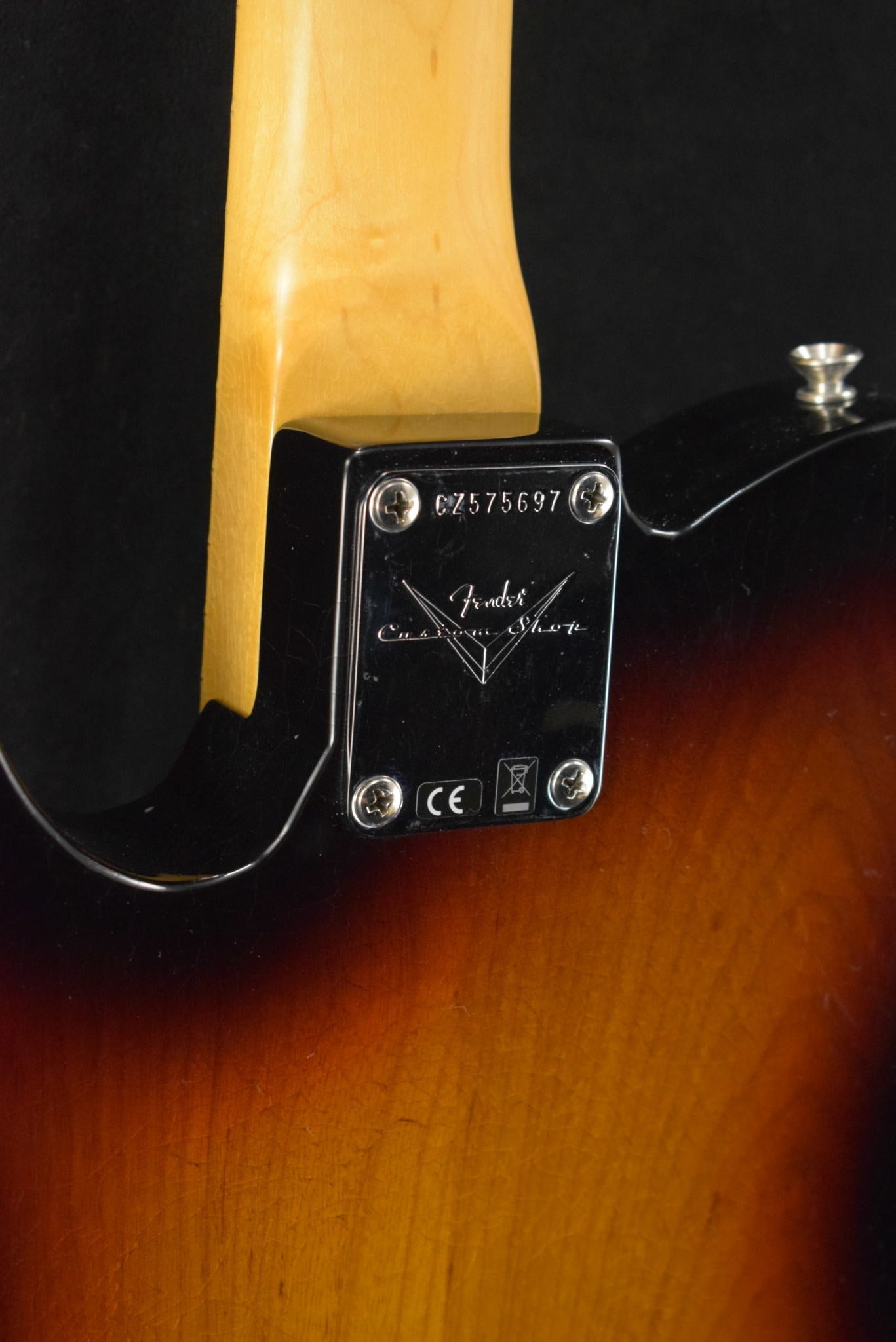 Fender Custom Shop 1967 Tele - DLX Closet Classic 3-Color Sunburst