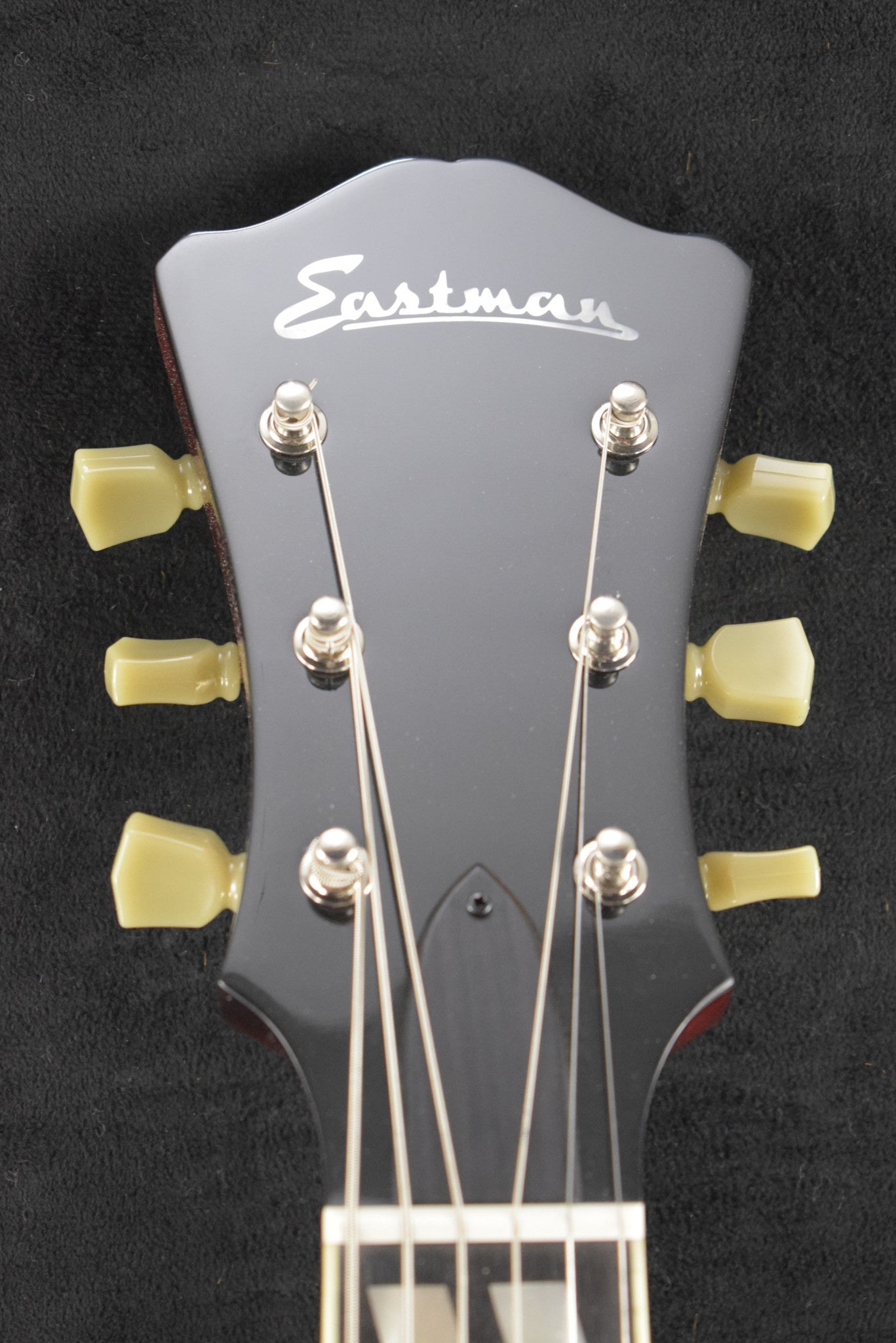 Eastman AR372CE-P90 Tonerider Dogear P-90 Pickups Archtop Classic Truetone Gloss