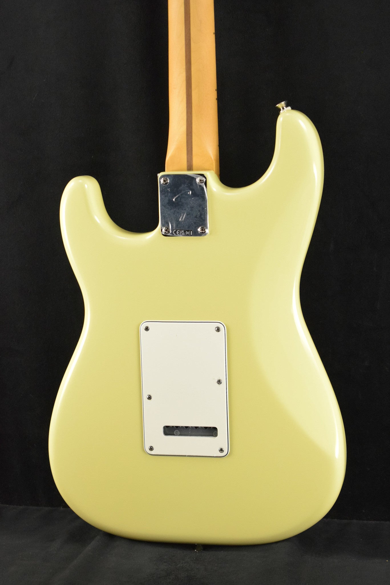 Fender Player II Stratocaster HSS Hialeah Yellow Maple Fingerboard