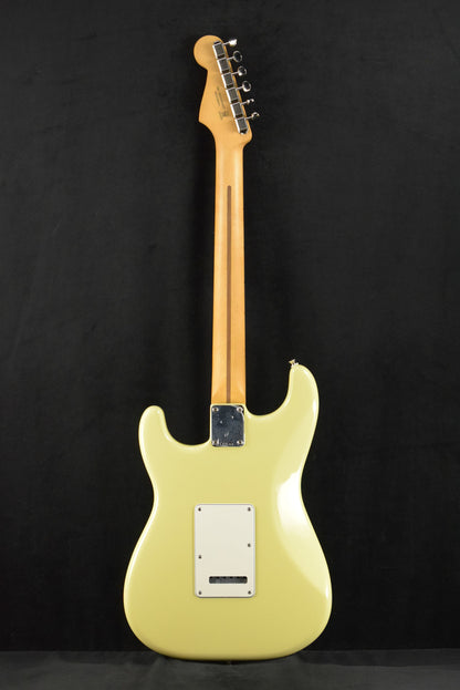 Fender Player II Stratocaster HSS Hialeah Yellow Maple Fingerboard