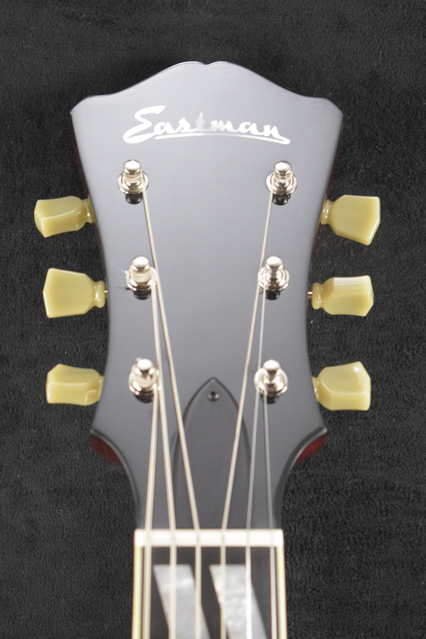 Eastman AR372CE-P90 Tonerider Dogear P-90 Pickups Archtop Classic Truetone Gloss