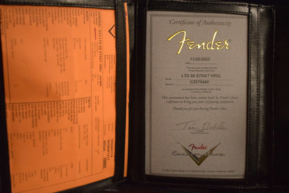 Fender Custom Shop '69 Stratocaster Heavy Relic - Aged Vintage White