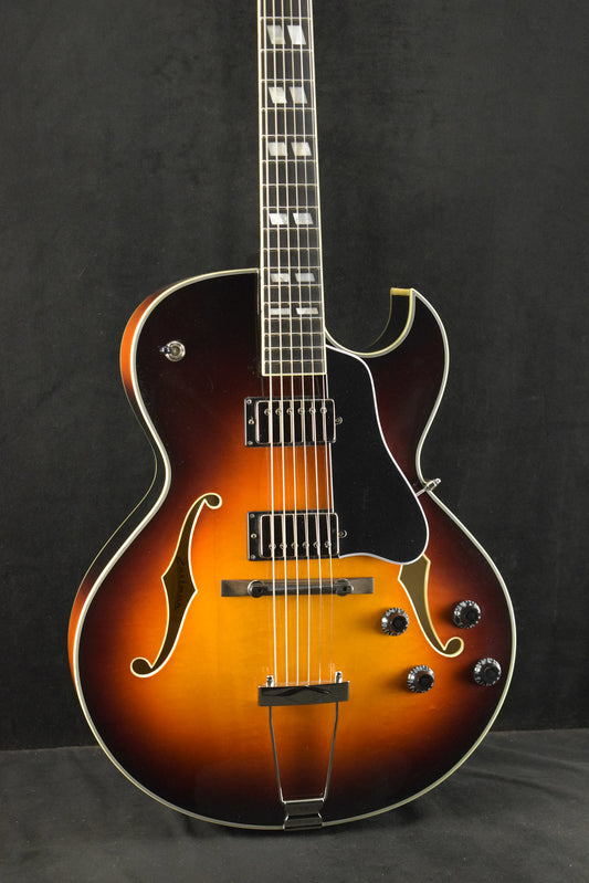 Eastman AR372CE-SB Kent Armstrong HPAG-1 Pickups Archtop Sunburst Truetone Gloss