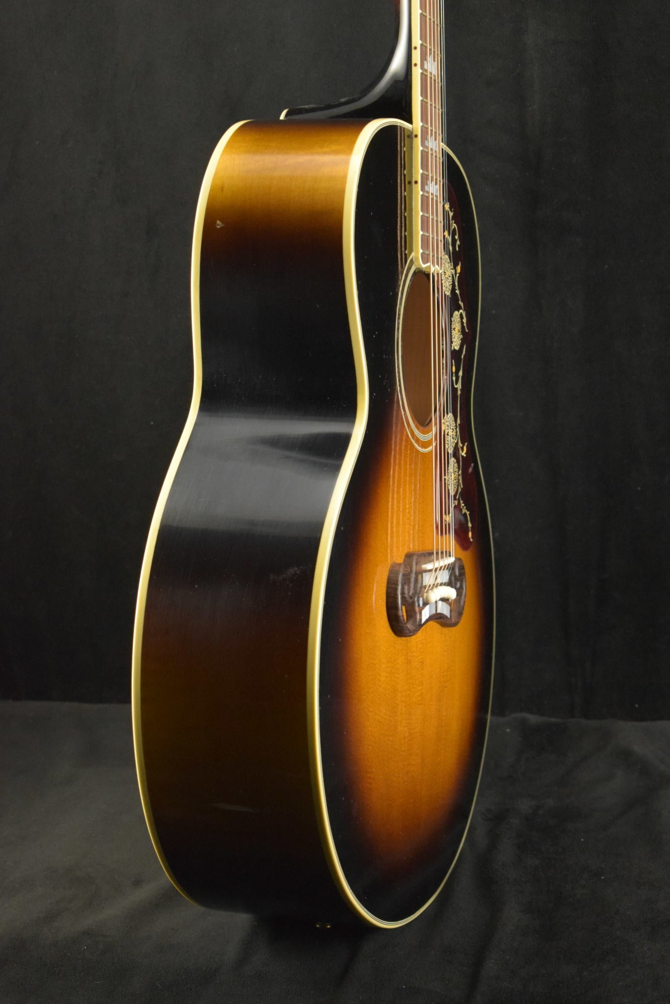 Gibson Murphy Lab 1957 SJ-200 Vintage Sunburst Light Aged