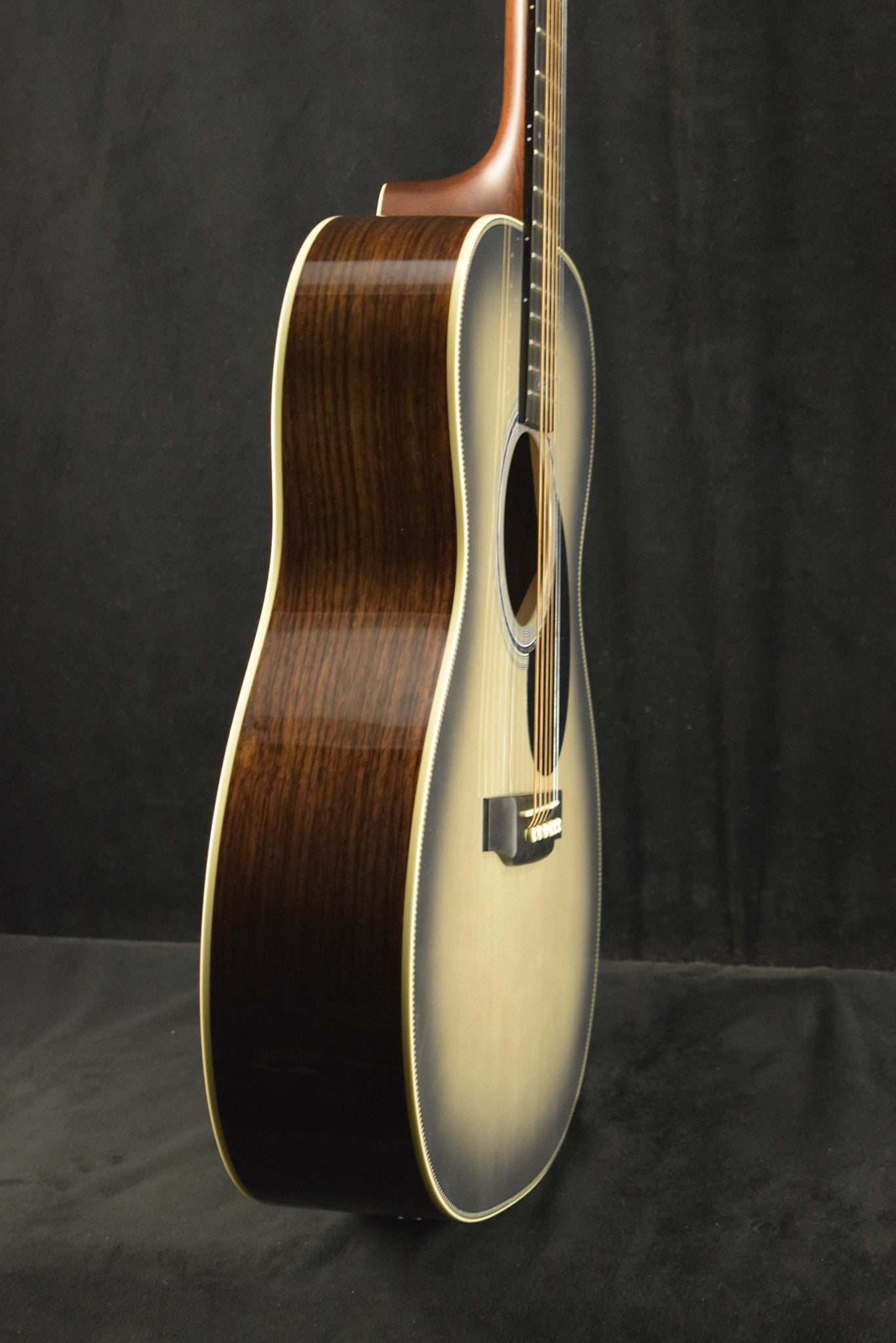 Martin OMJM John Mayer 20th Anniversary Platinum Gray Burst