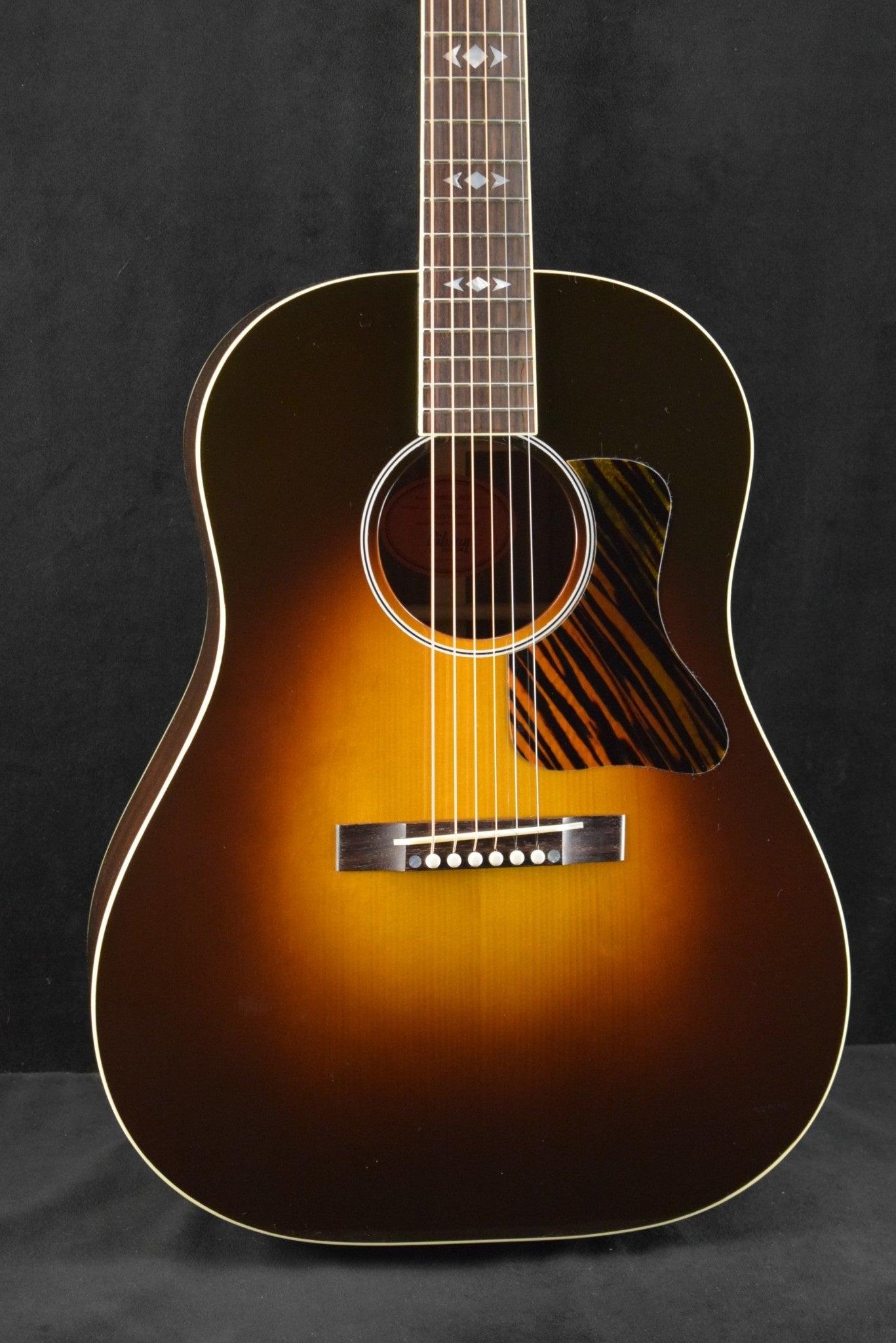 Gibson Custom Shop Advanced Jumbo Adirondack Red Spruce Top Vintage Sunburst Fuller's Exclusive