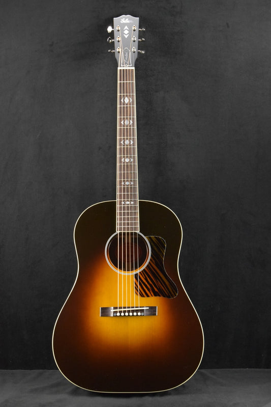 Gibson Custom Shop Advanced Jumbo Adirondack Red Spruce Top Vintage Sunburst Fuller's Exclusive