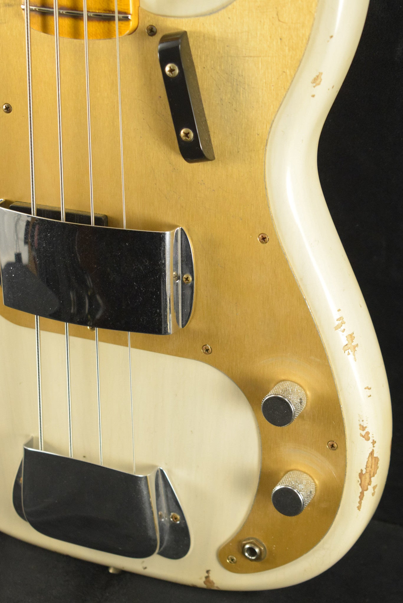Fender Limited Edition P-Jazz Bass Relic Aged White Blonde 1-Piece Quartersawn Maple Neck Fingerboard