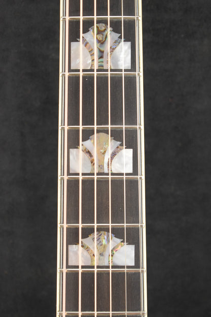 Eastman AC630-SB Jumbo Sunburst Truetone Gloss