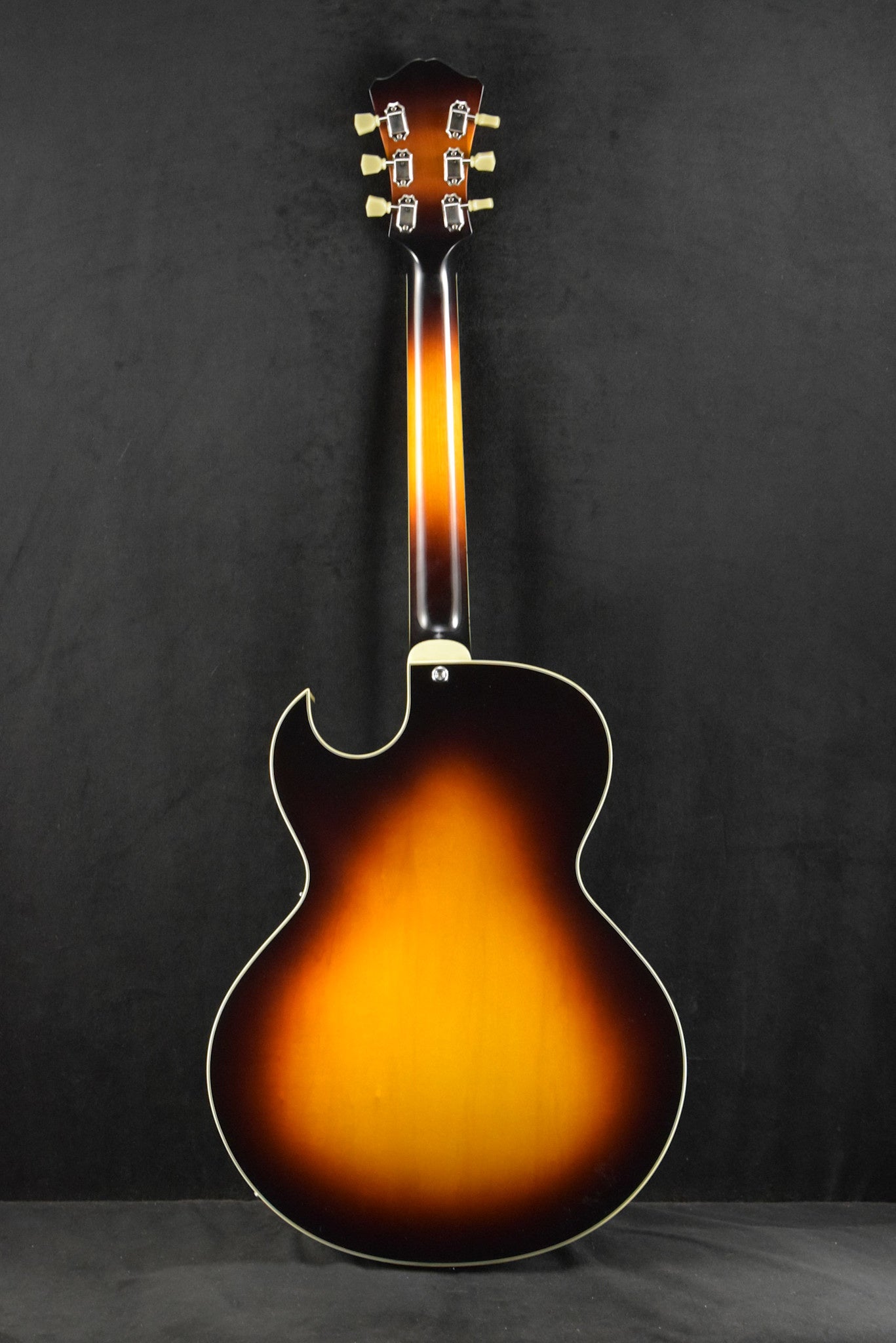 Eastman AR372CE-SB Kent Armstrong HPAG-1 Pickups Archtop Sunburst Truetone Gloss