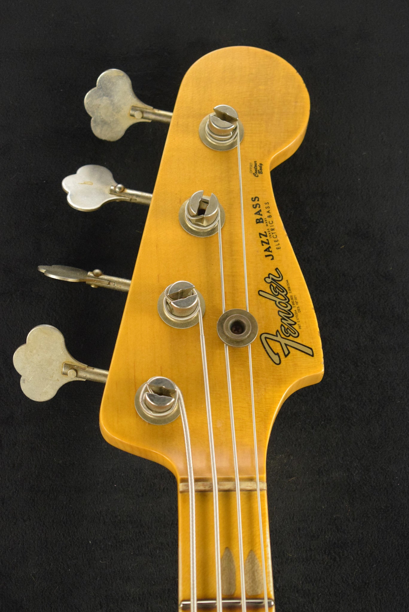 Fender Limited Edition P-Jazz Bass Relic Aged White Blonde 1-Piece Quartersawn Maple Neck Fingerboard