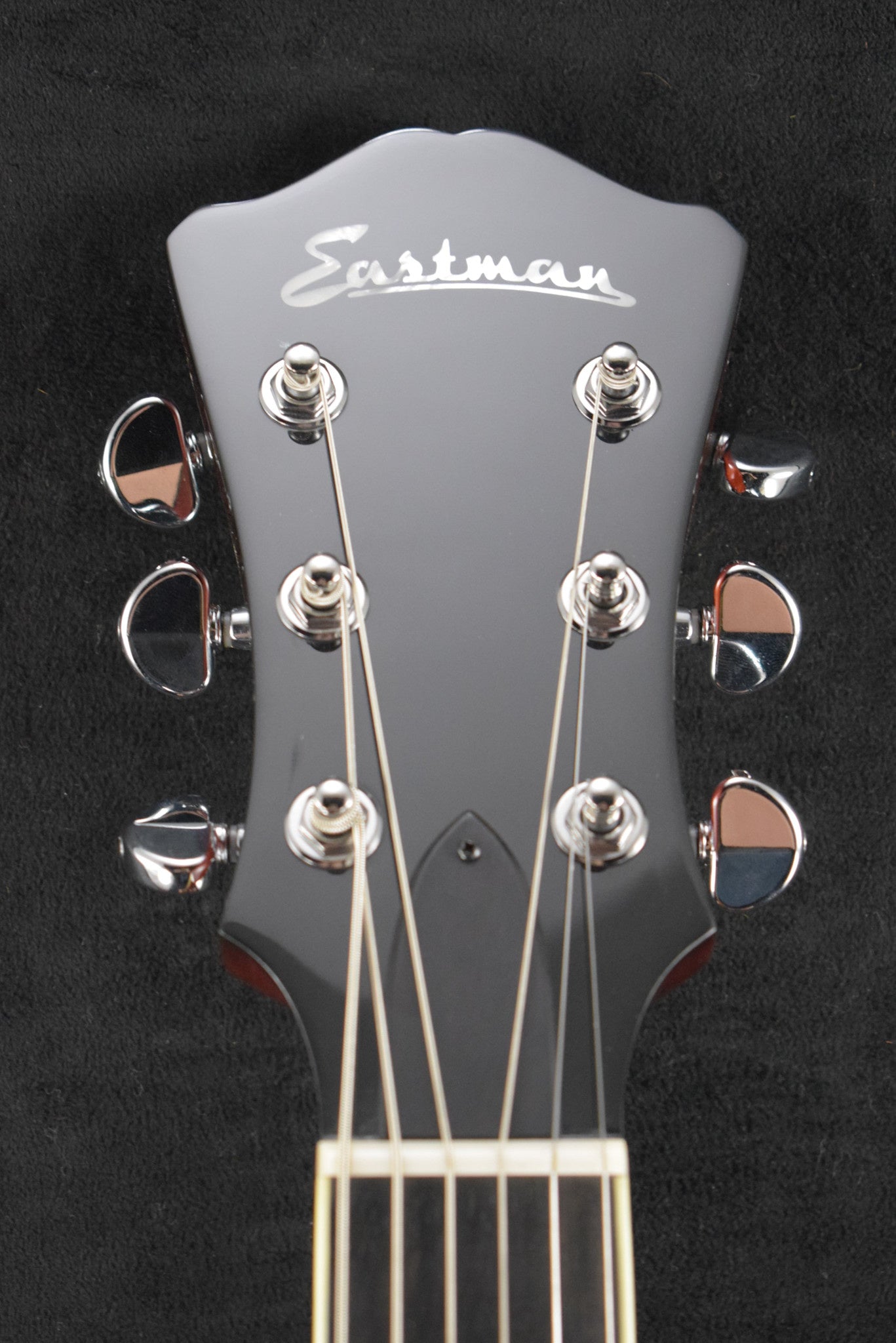 Eastman AR503CE-SB Seymour Duncan Pickups 16" Archtop Sunburst Truetone Gloss