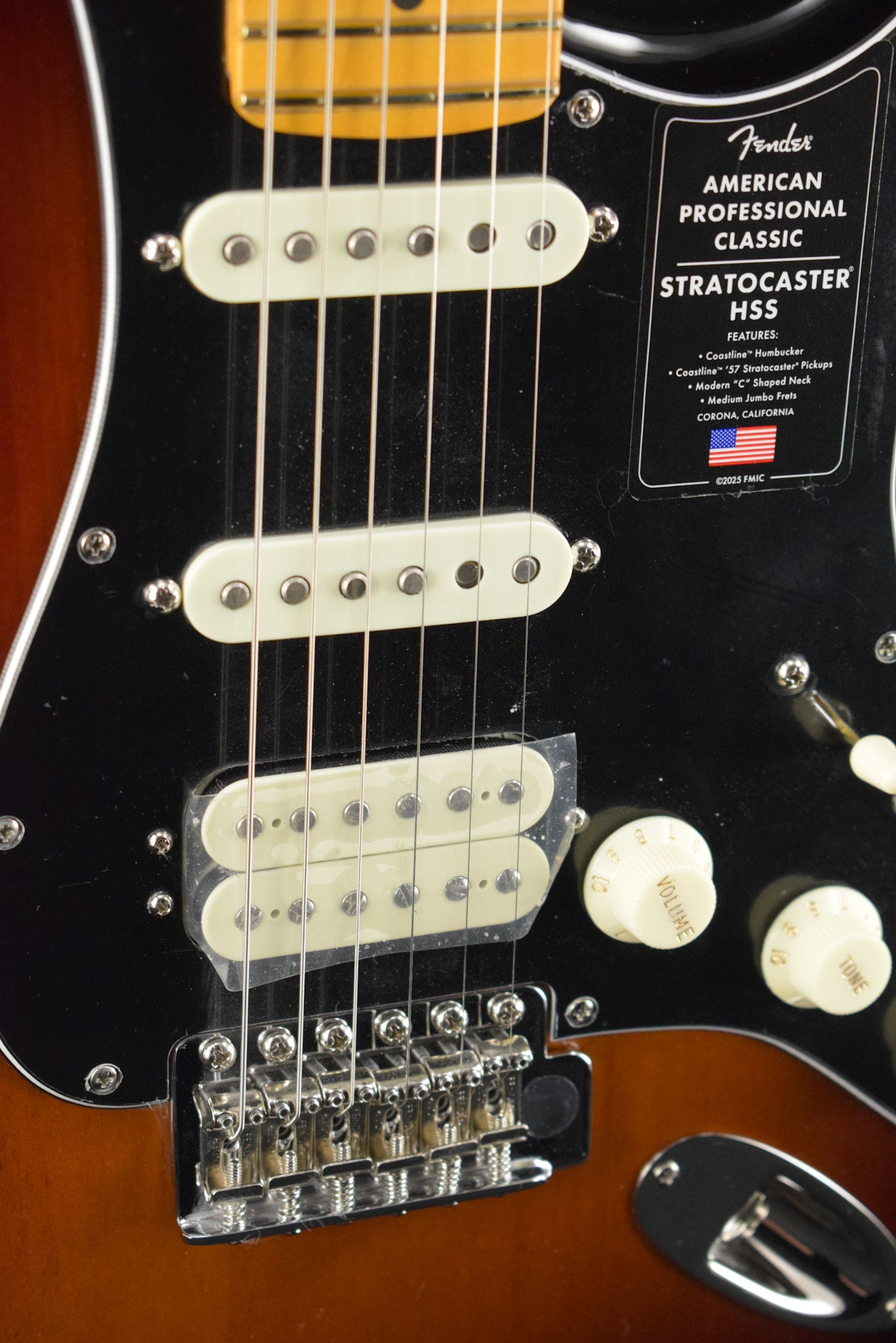 Fender American Professional Classic Stratocaster HSS 3-Color Sunburst Maple Fingerboard