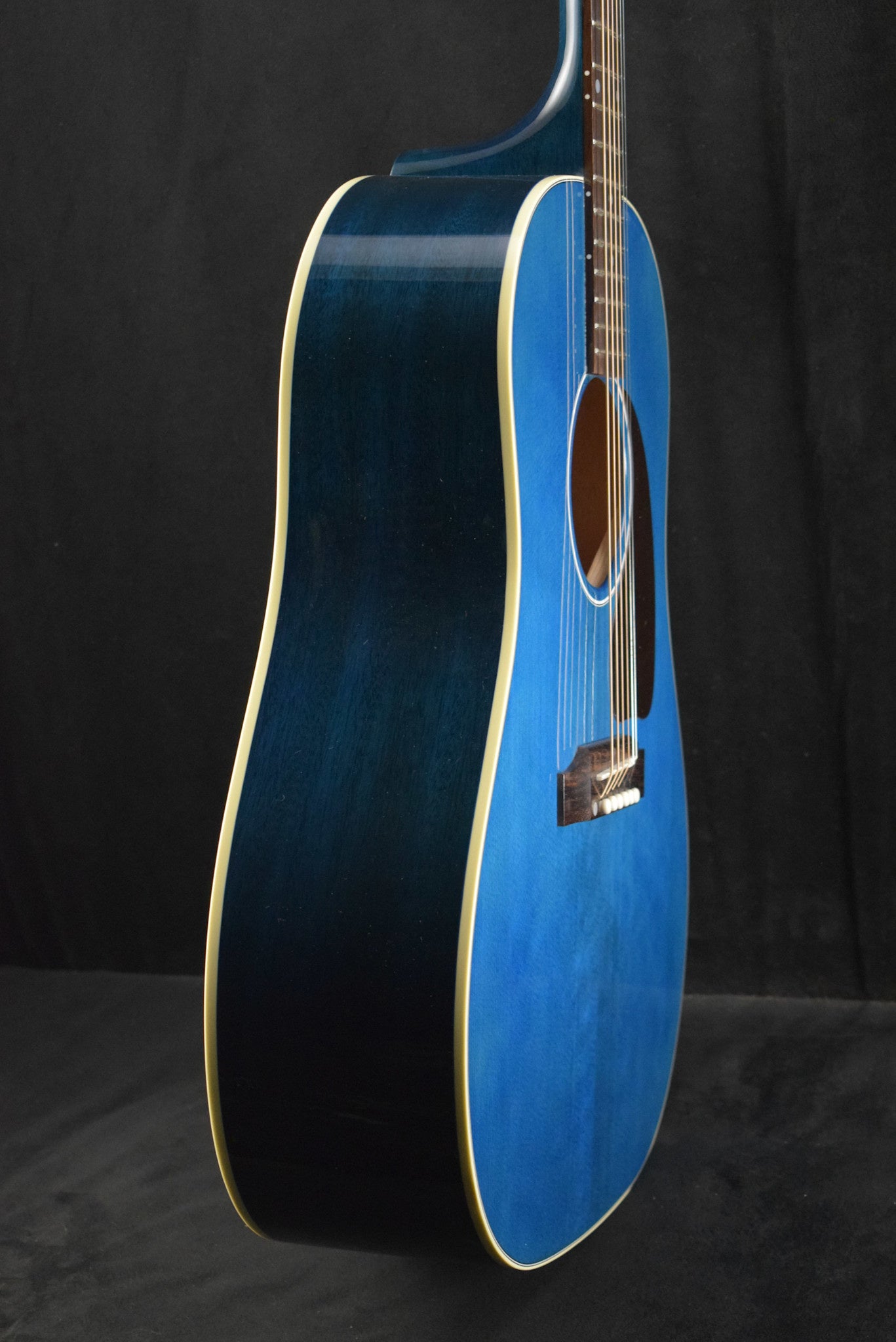 Gibson J-45 Standard Bluebonnet Gloss