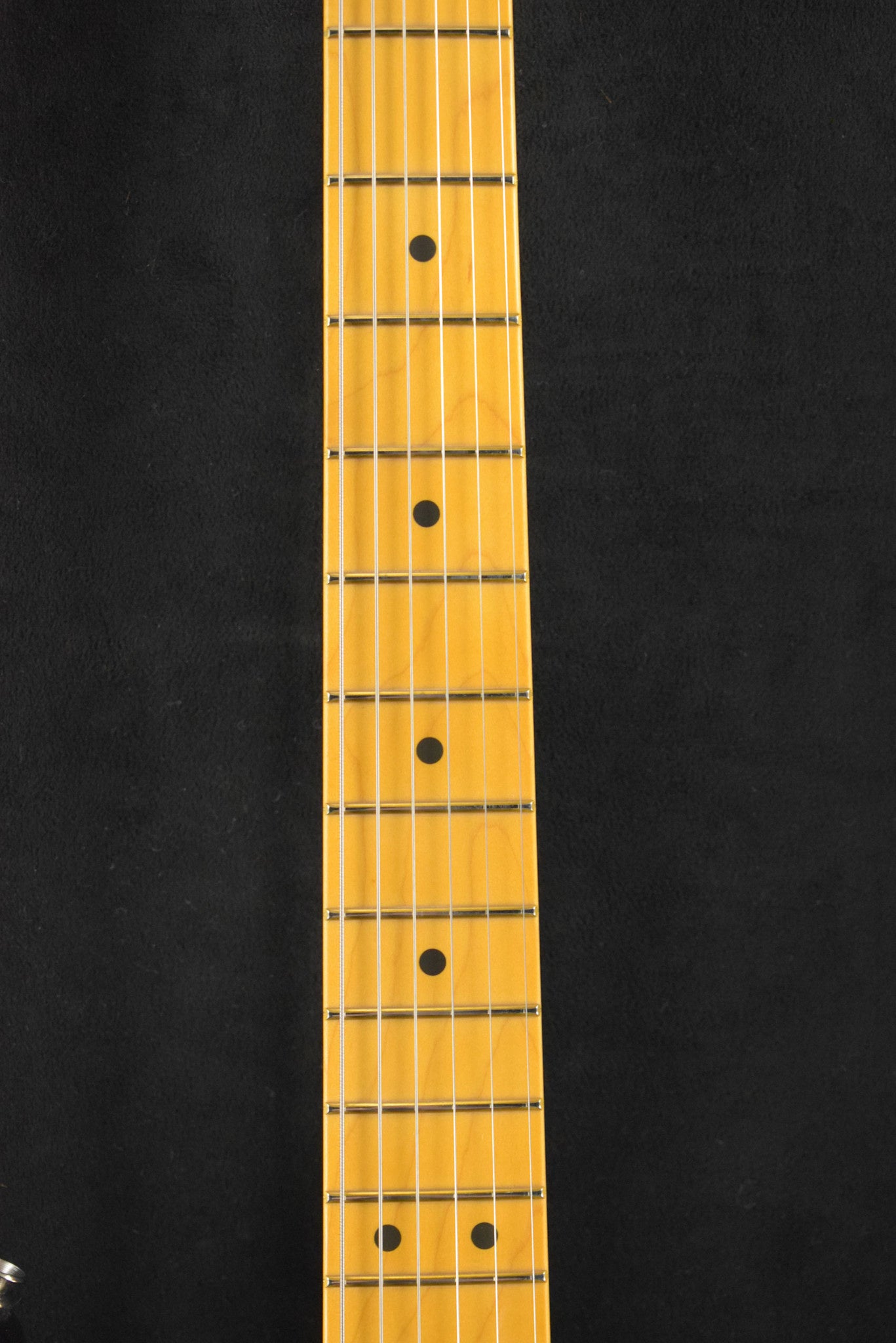 Fender American Professional Classic Stratocaster HSS 3-Color Sunburst Maple Fingerboard